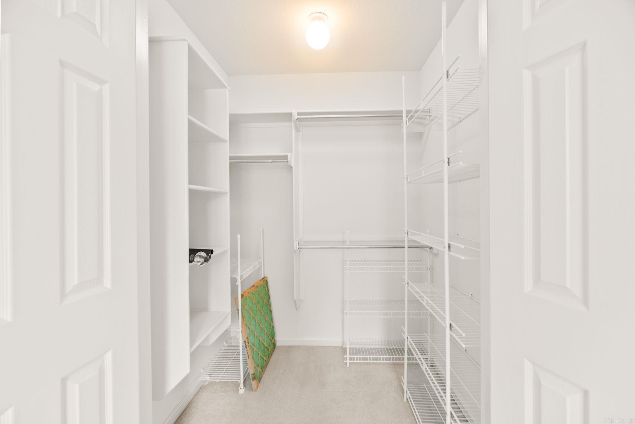 COUNTRY CLUB OF ARK THE - Residential