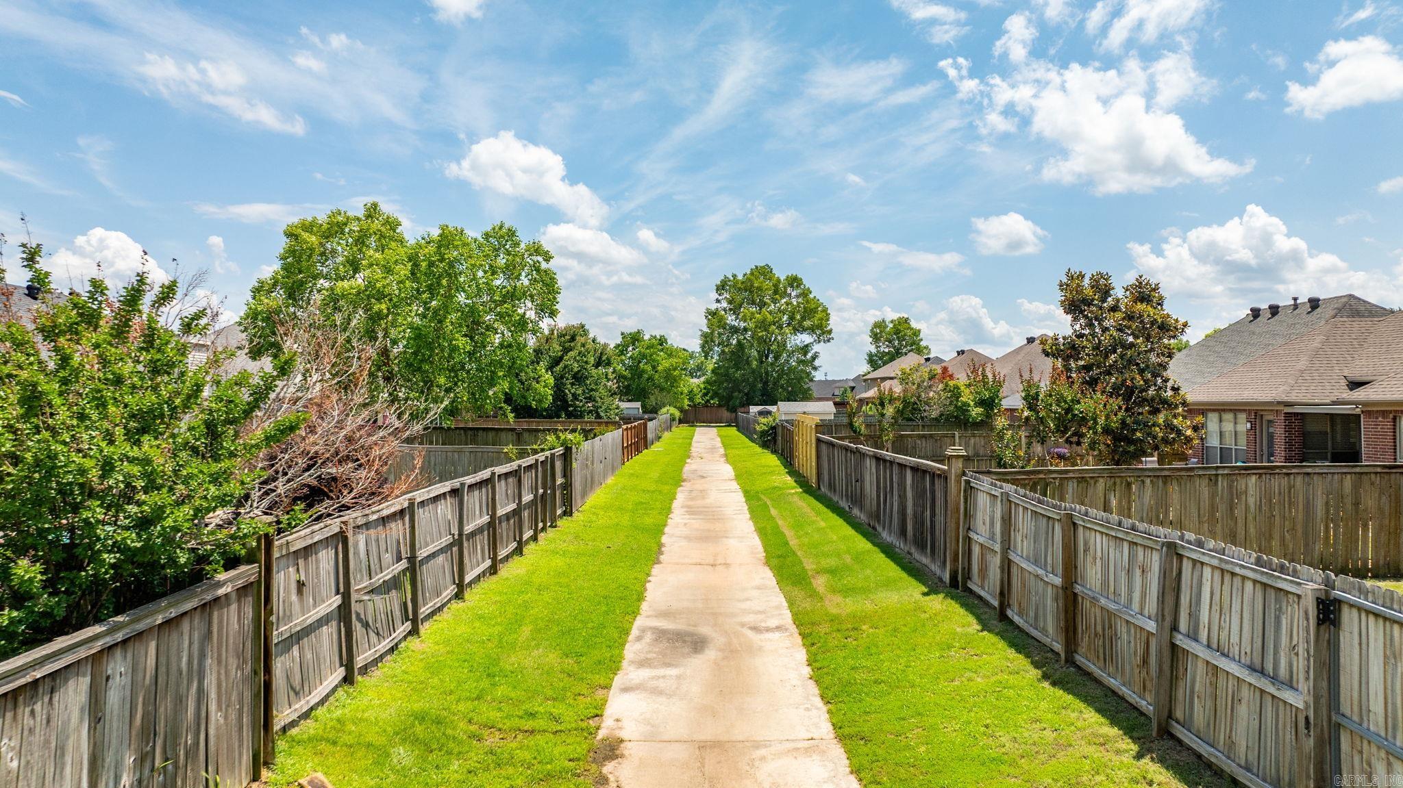 COUNTRY CLUB OF ARK THE - Residential