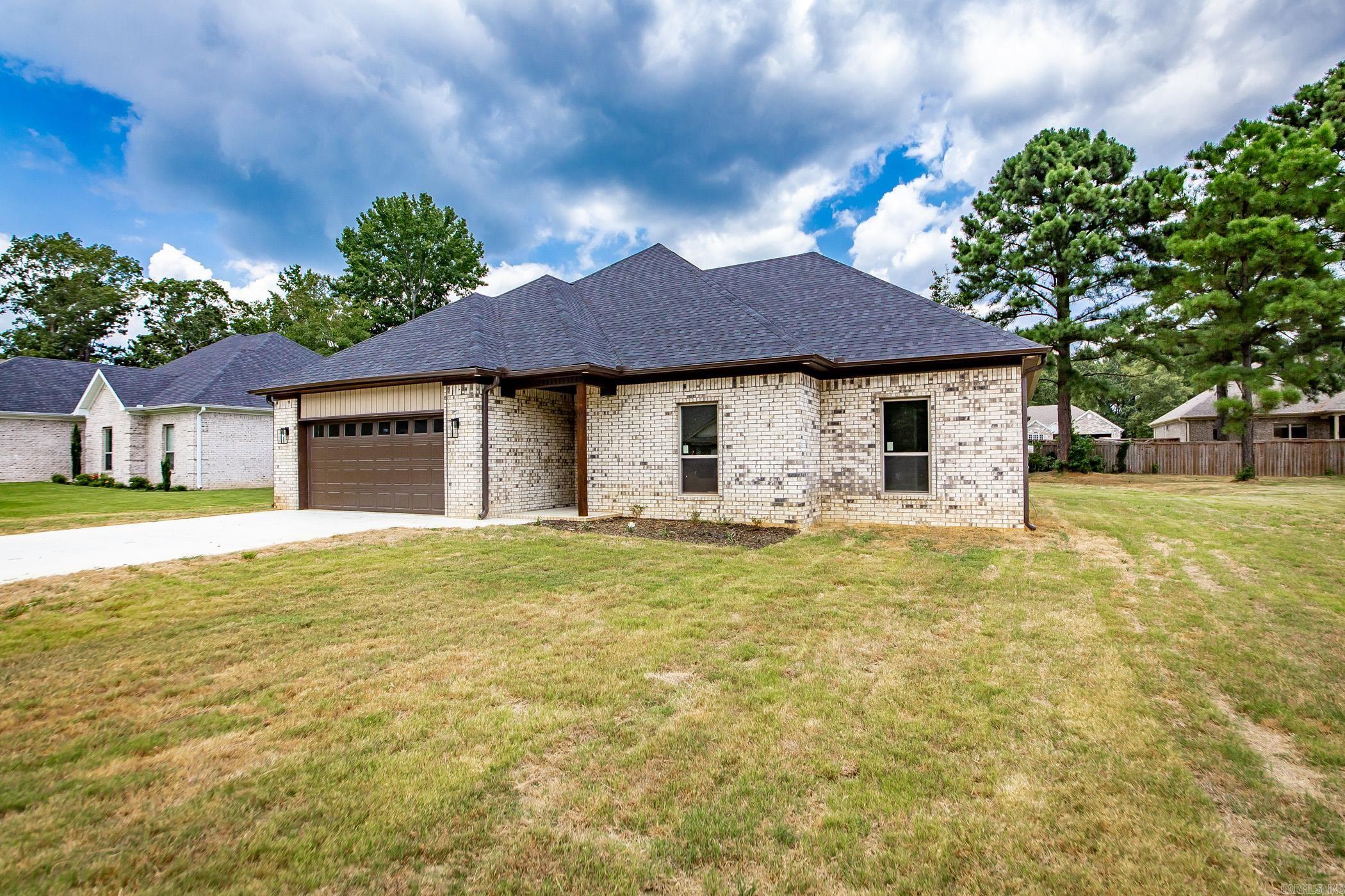 HIDDEN VALLEY ESTATES - Residential