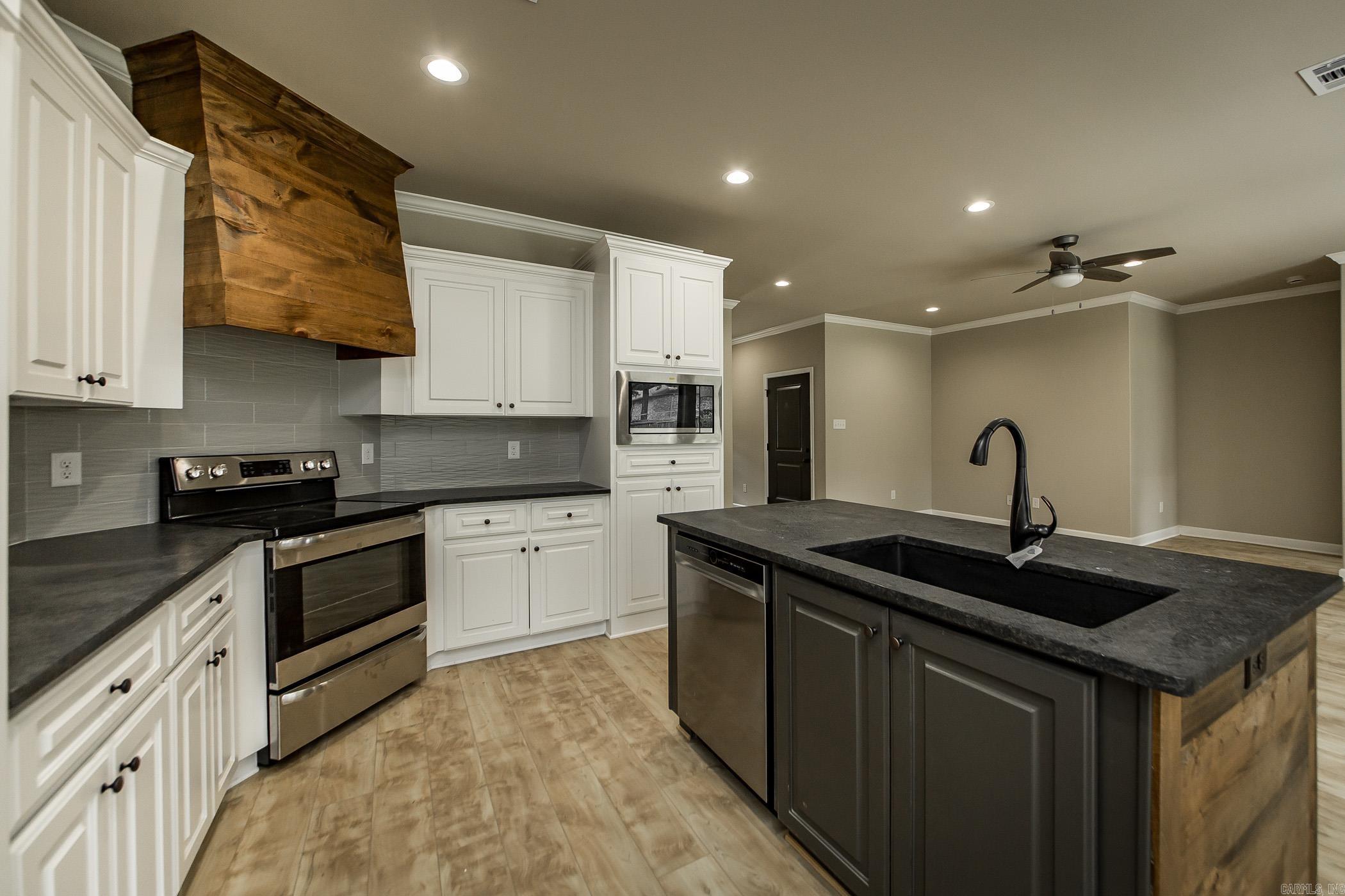 HIDDEN VALLEY ESTATES - Residential