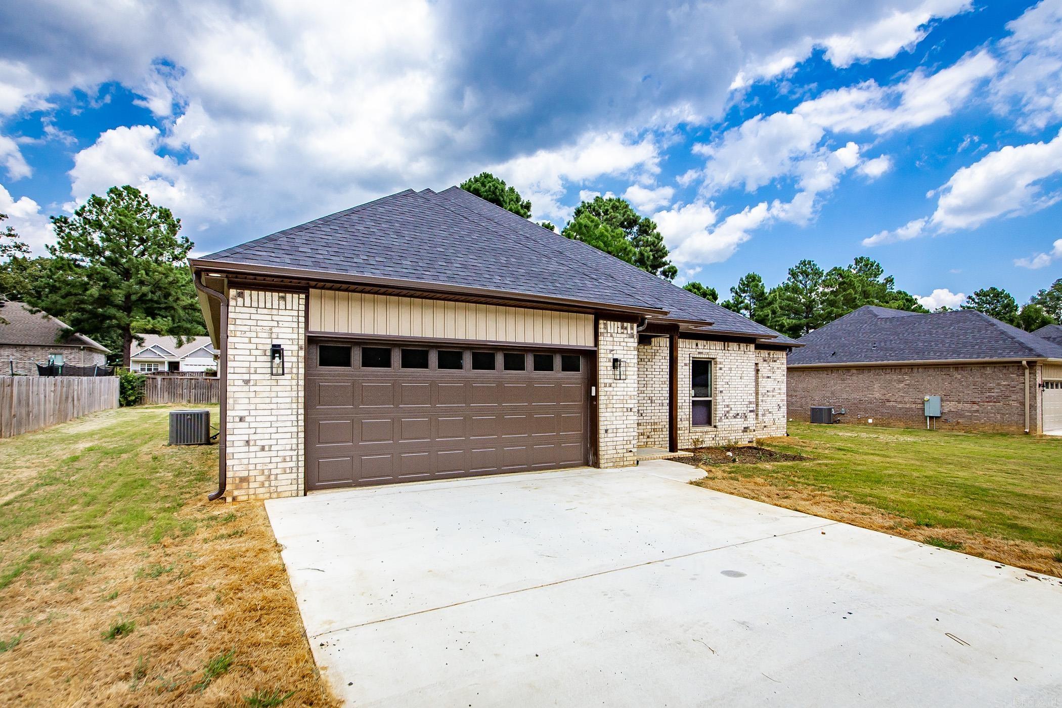 HIDDEN VALLEY ESTATES - Residential