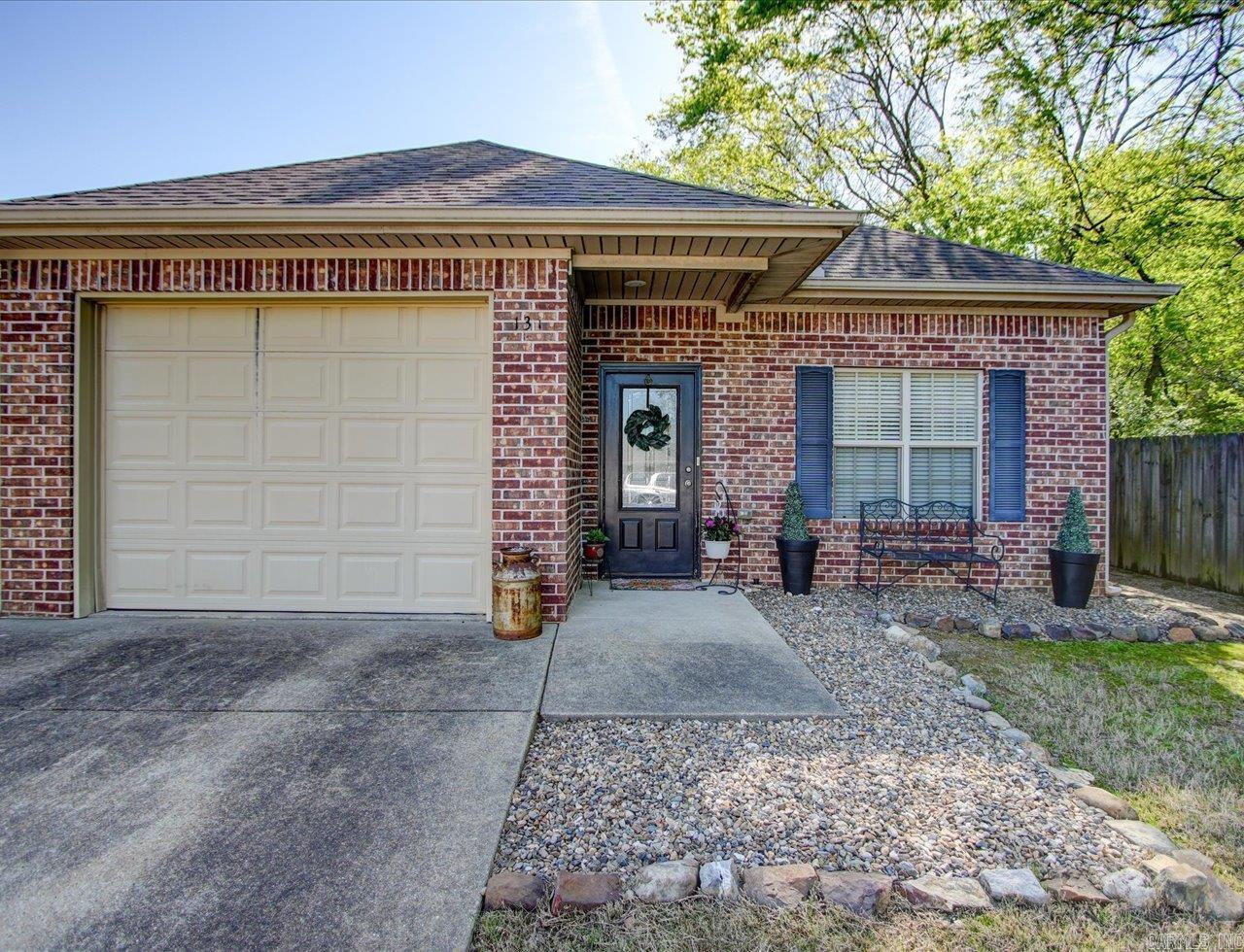 GOLF LINKS GARDENS - Residential