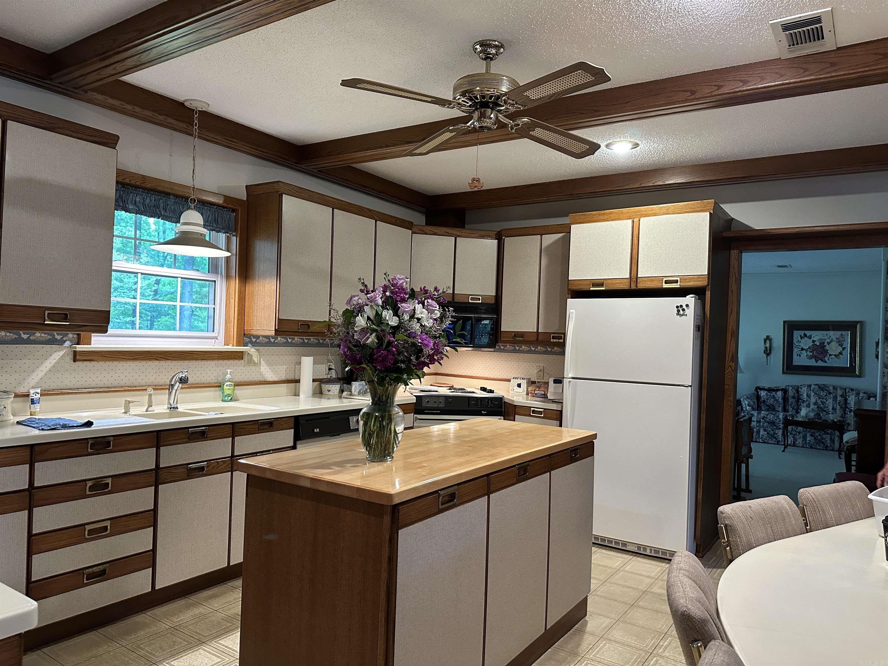 TREASURE HILL - Residential