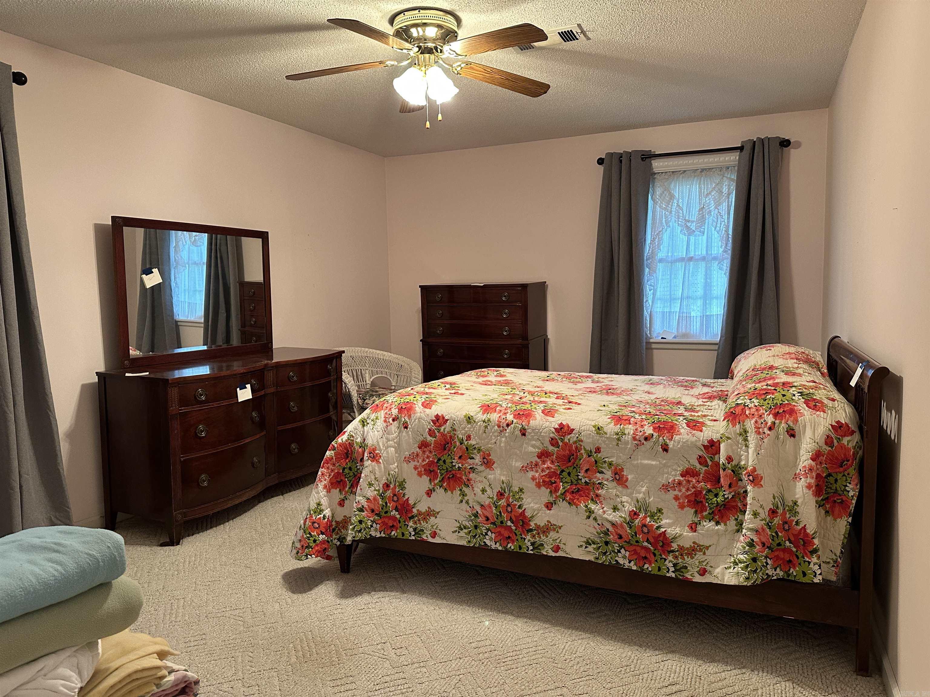 TREASURE HILL - Residential