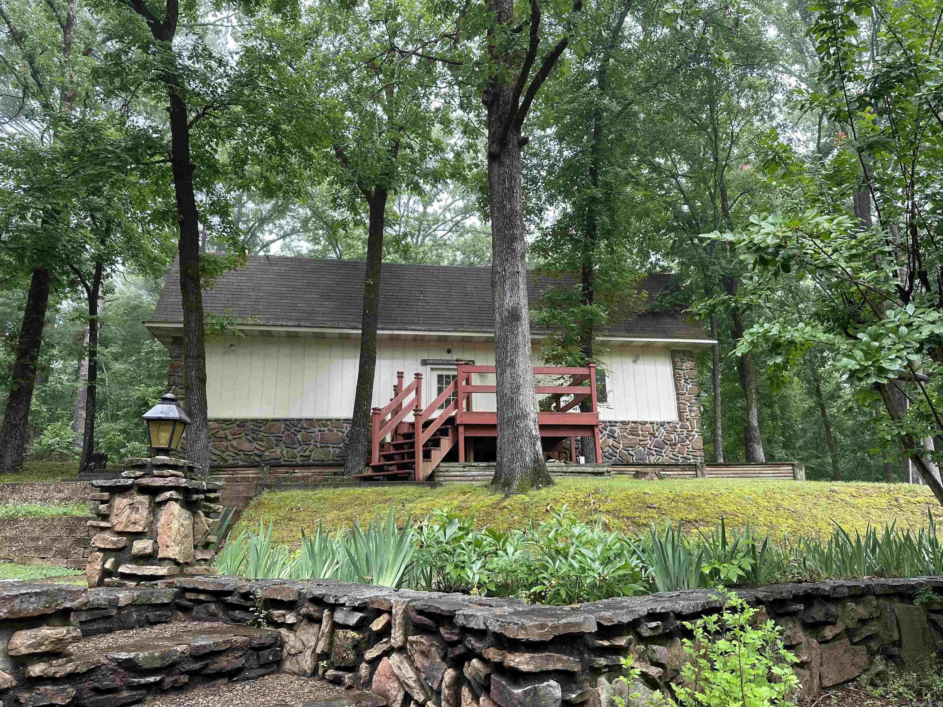 TREASURE HILL - Residential