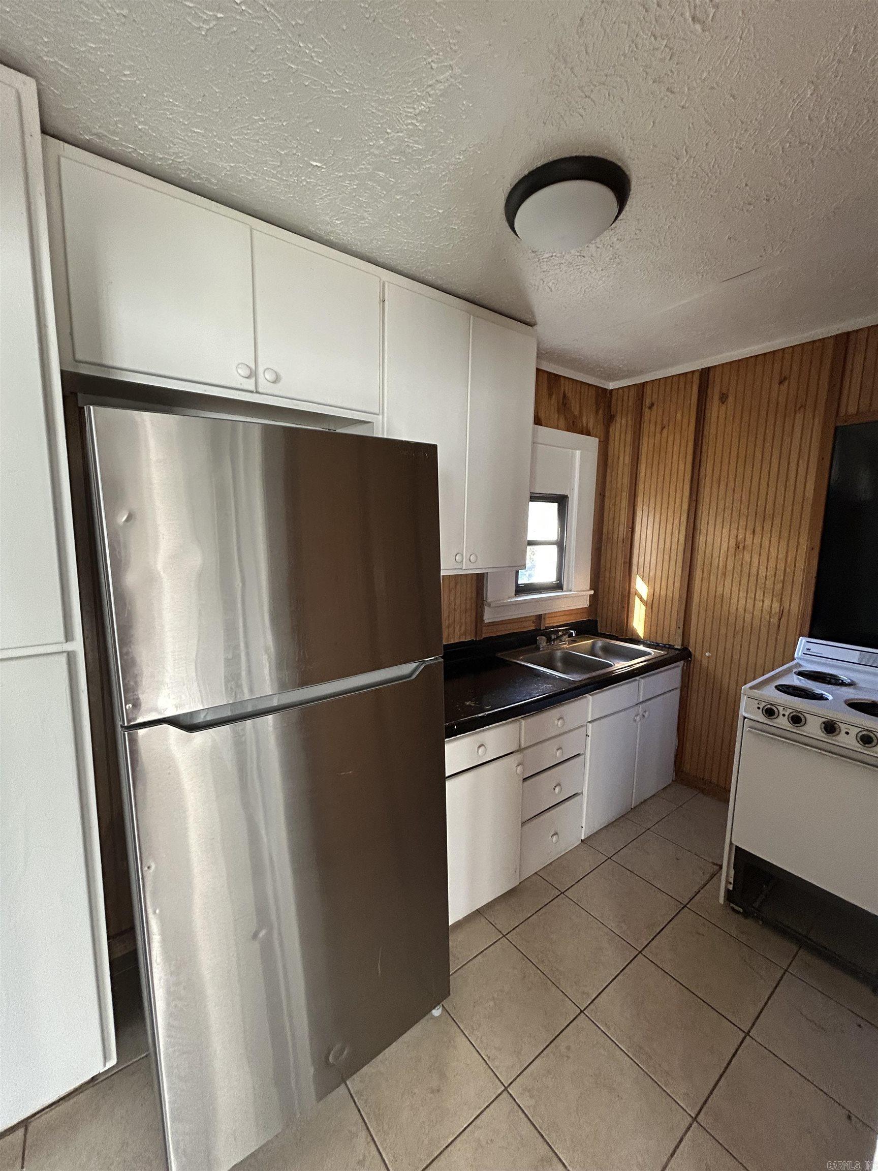 HENRY ADDN - Residential Lease