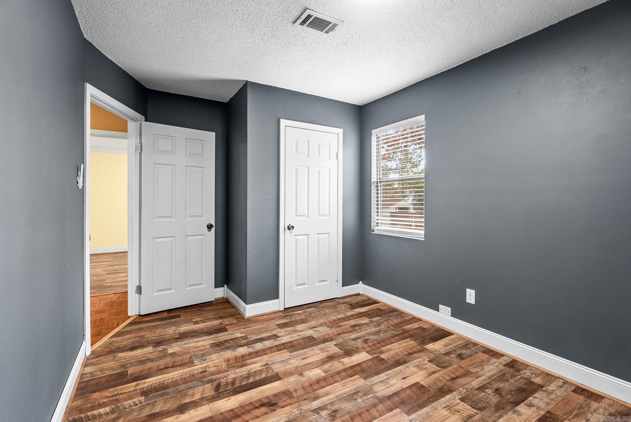 ROLLING OAKS - Residential