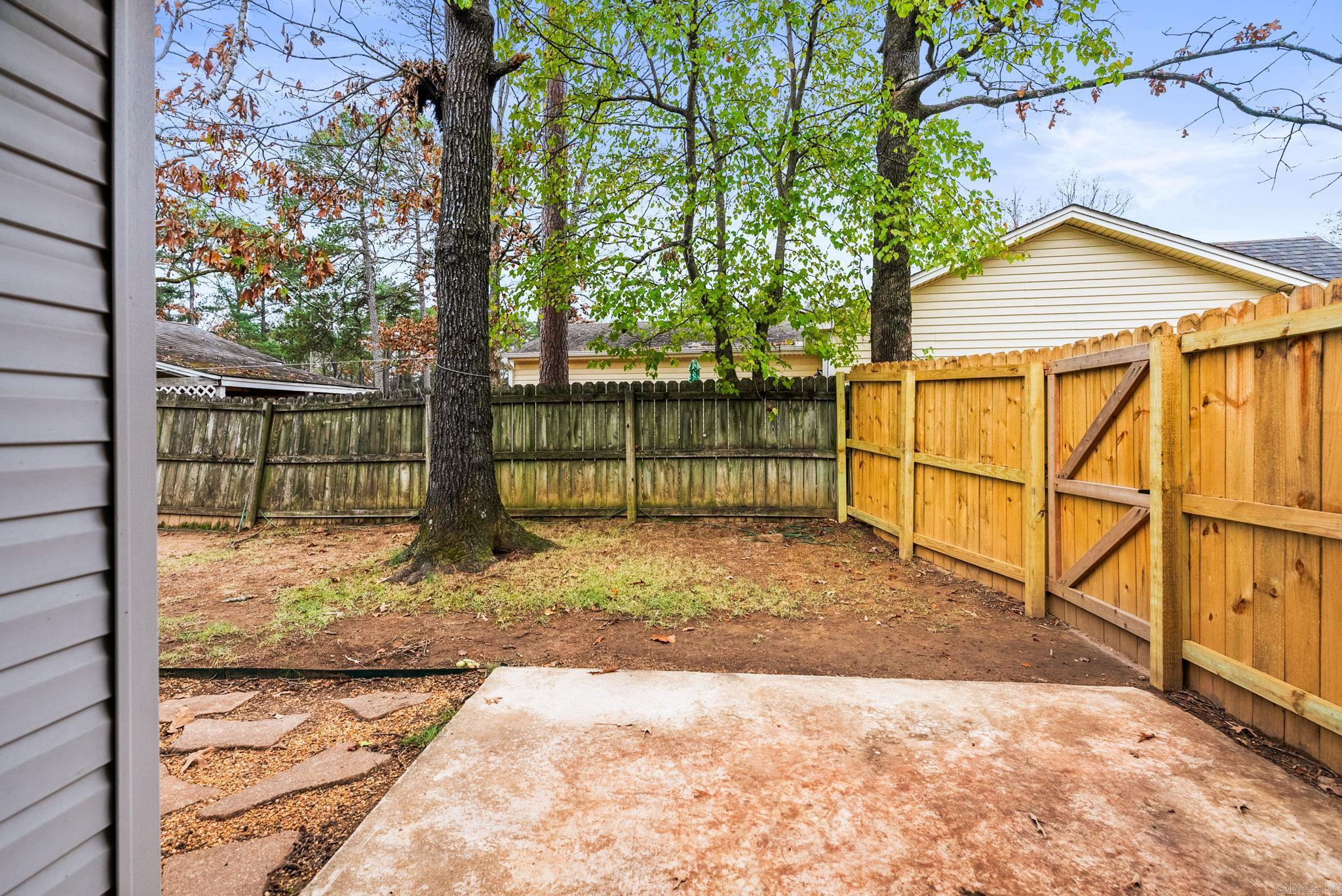 ROLLING OAKS - Residential