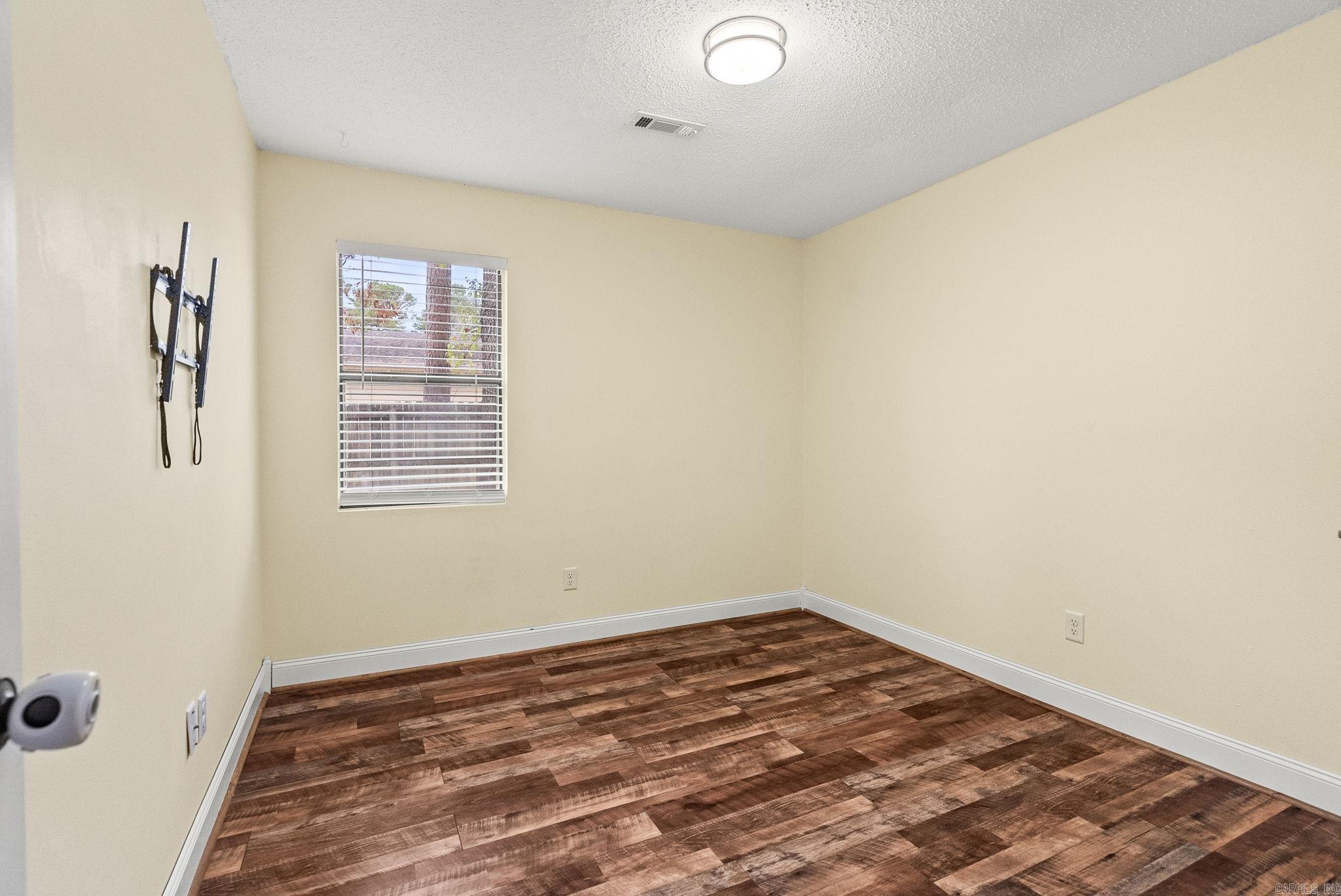 ROLLING OAKS - Residential