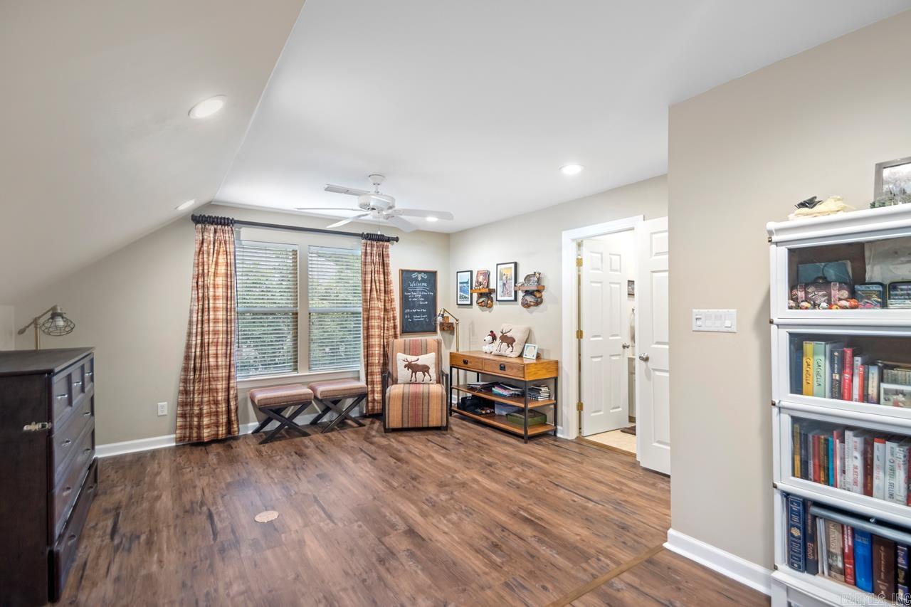 CHENAL VALLEY DUQUESNE COMMUNITY - Residential