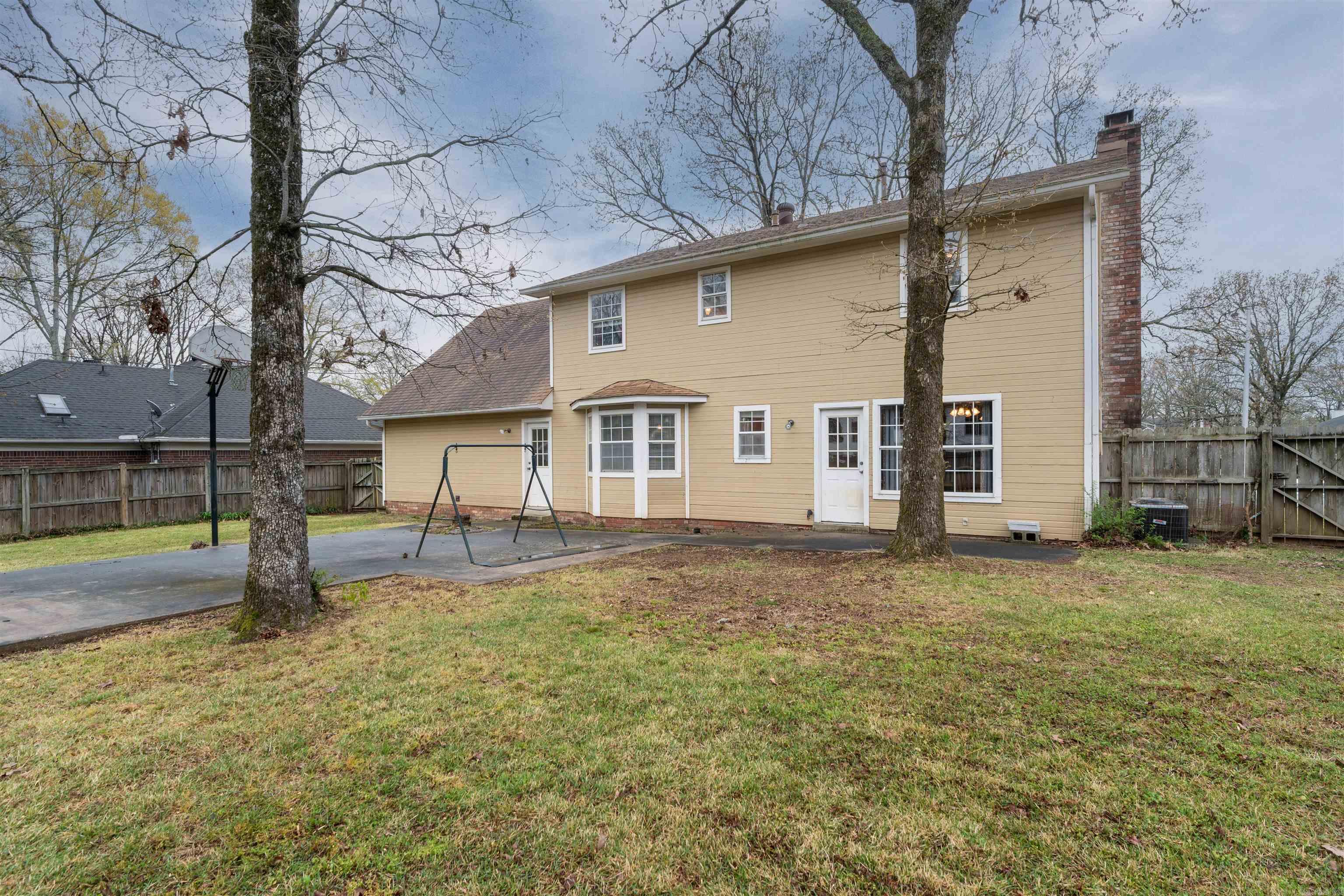 INDIAN HILLS - Residential