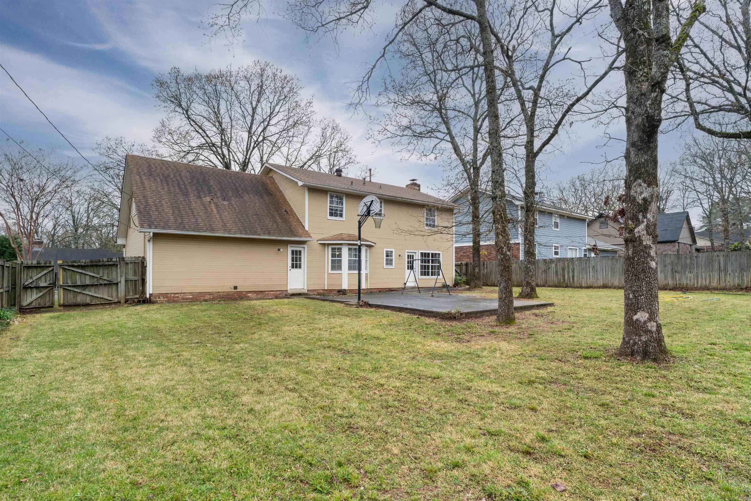 INDIAN HILLS - Residential