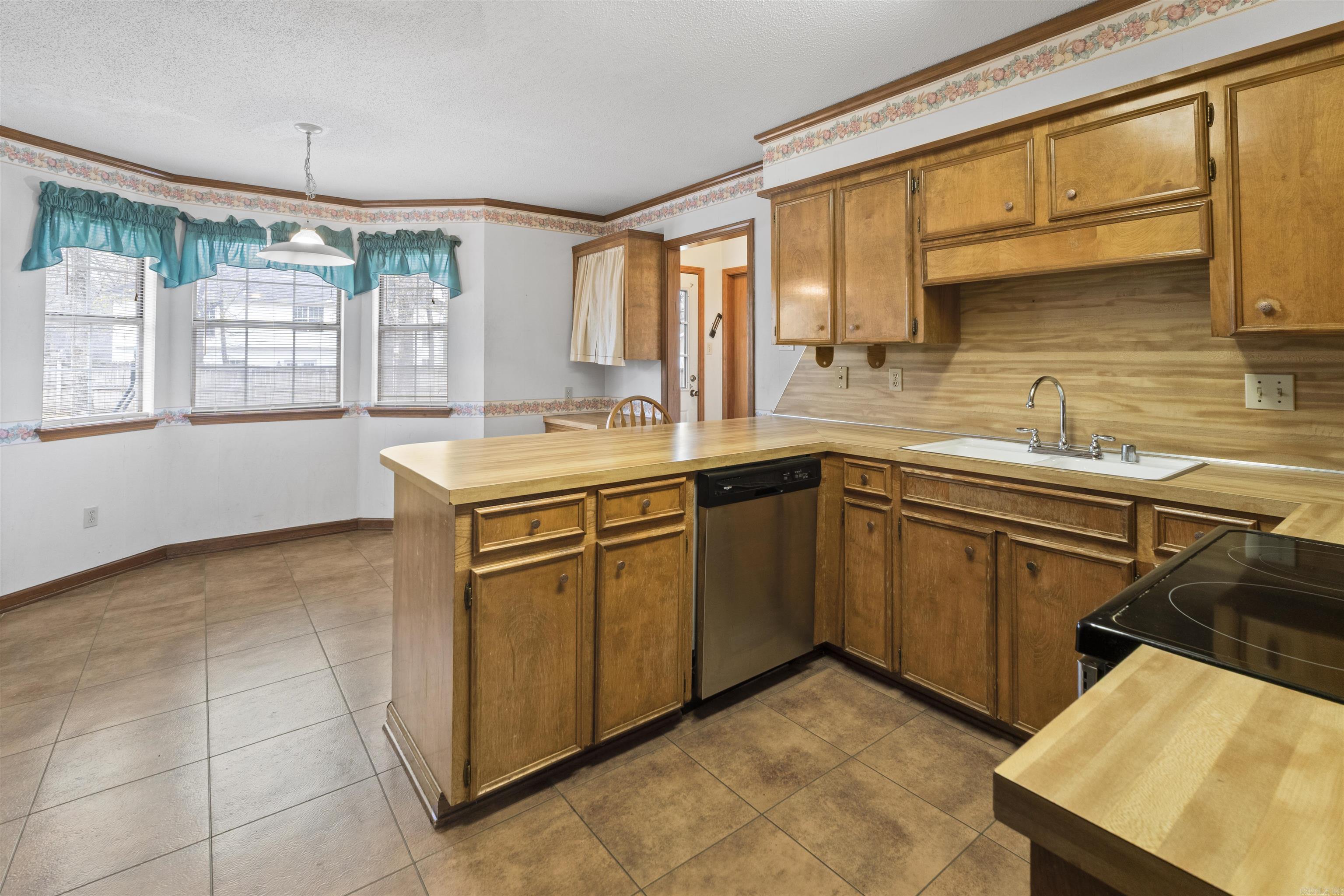 INDIAN HILLS - Residential