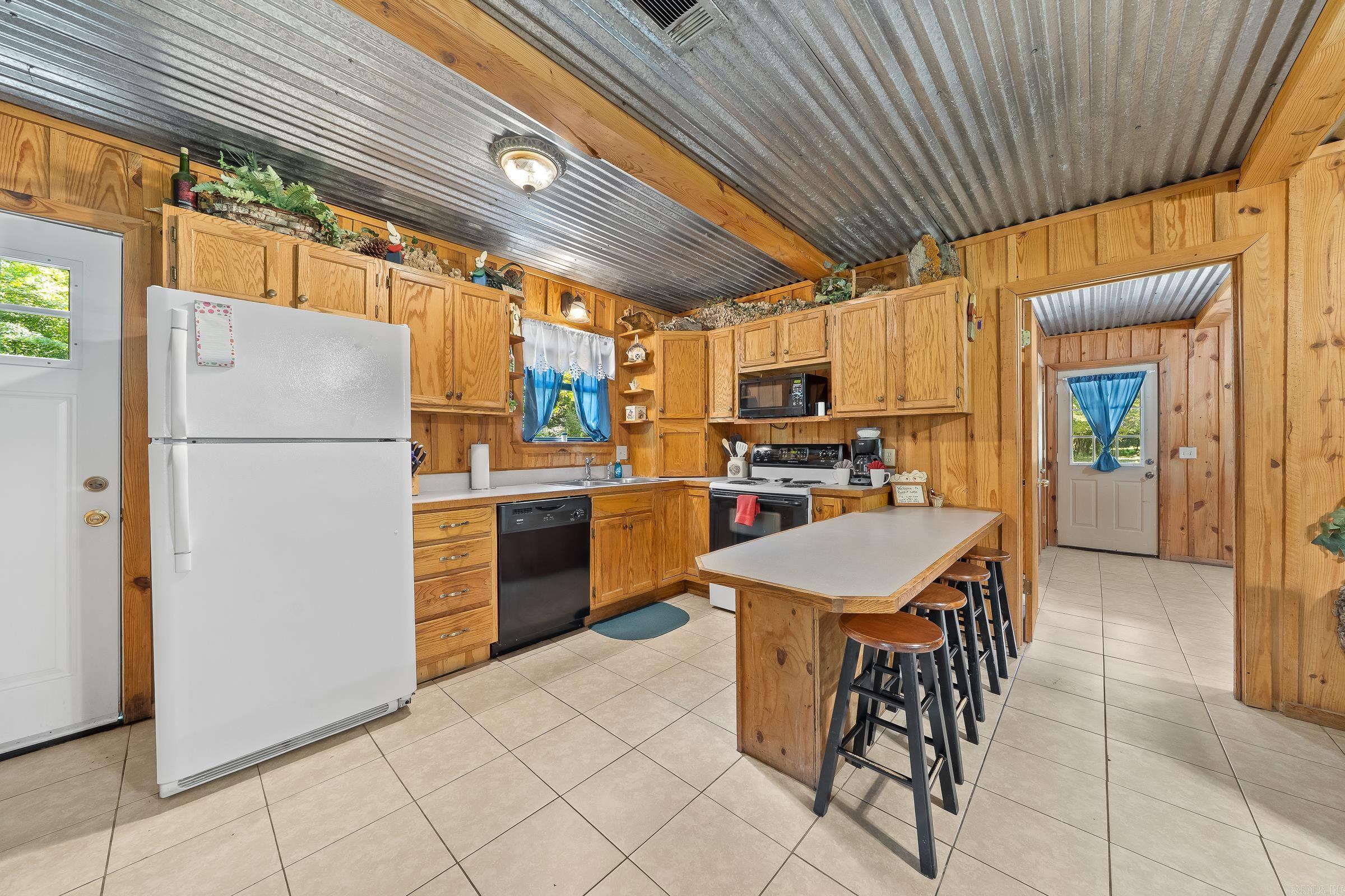 Mena Acreage - Residential