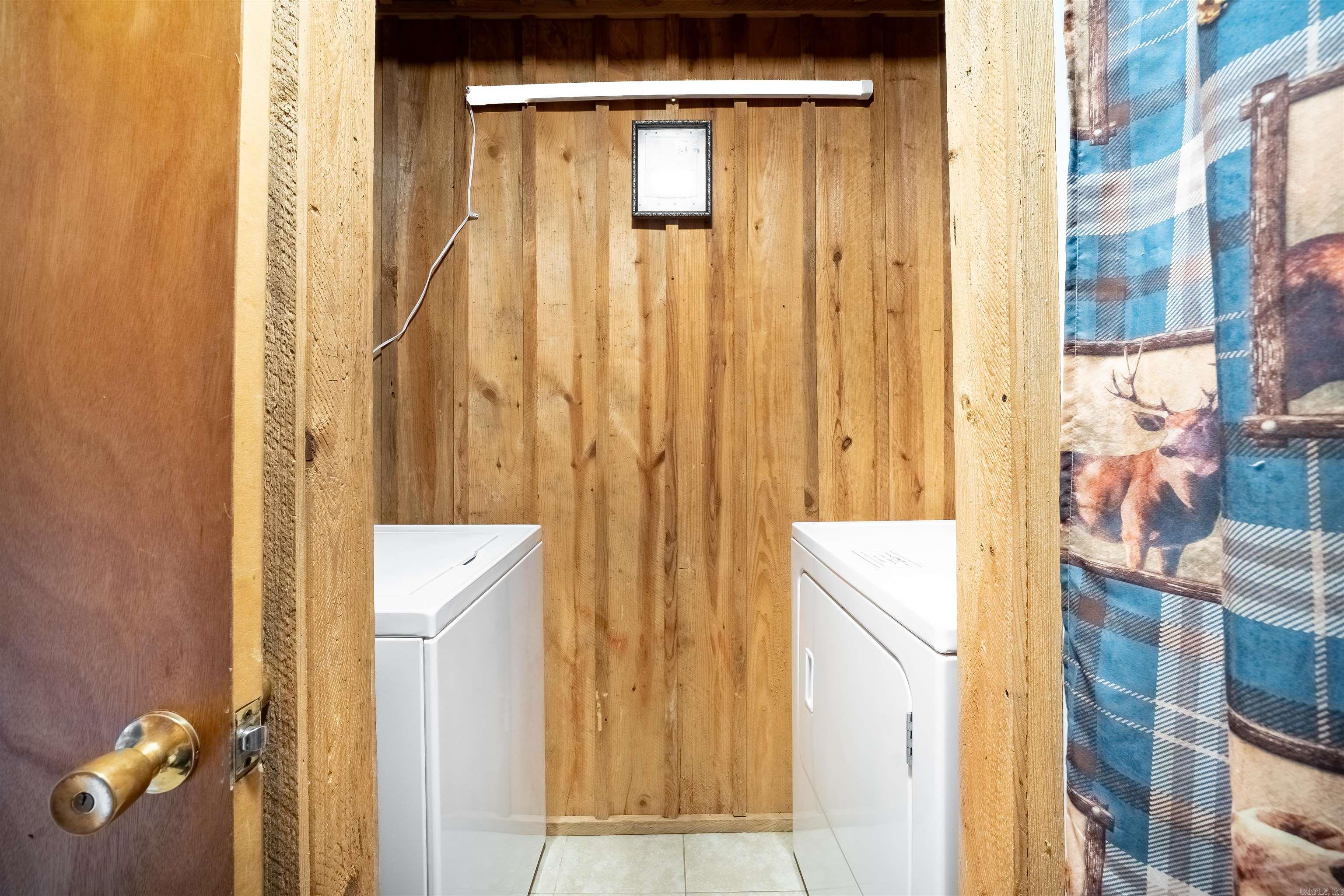 Mena Acreage - Residential