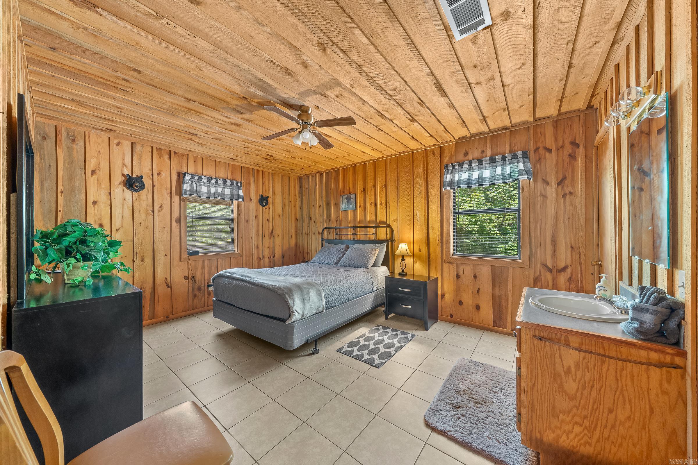 Mena Acreage - Residential