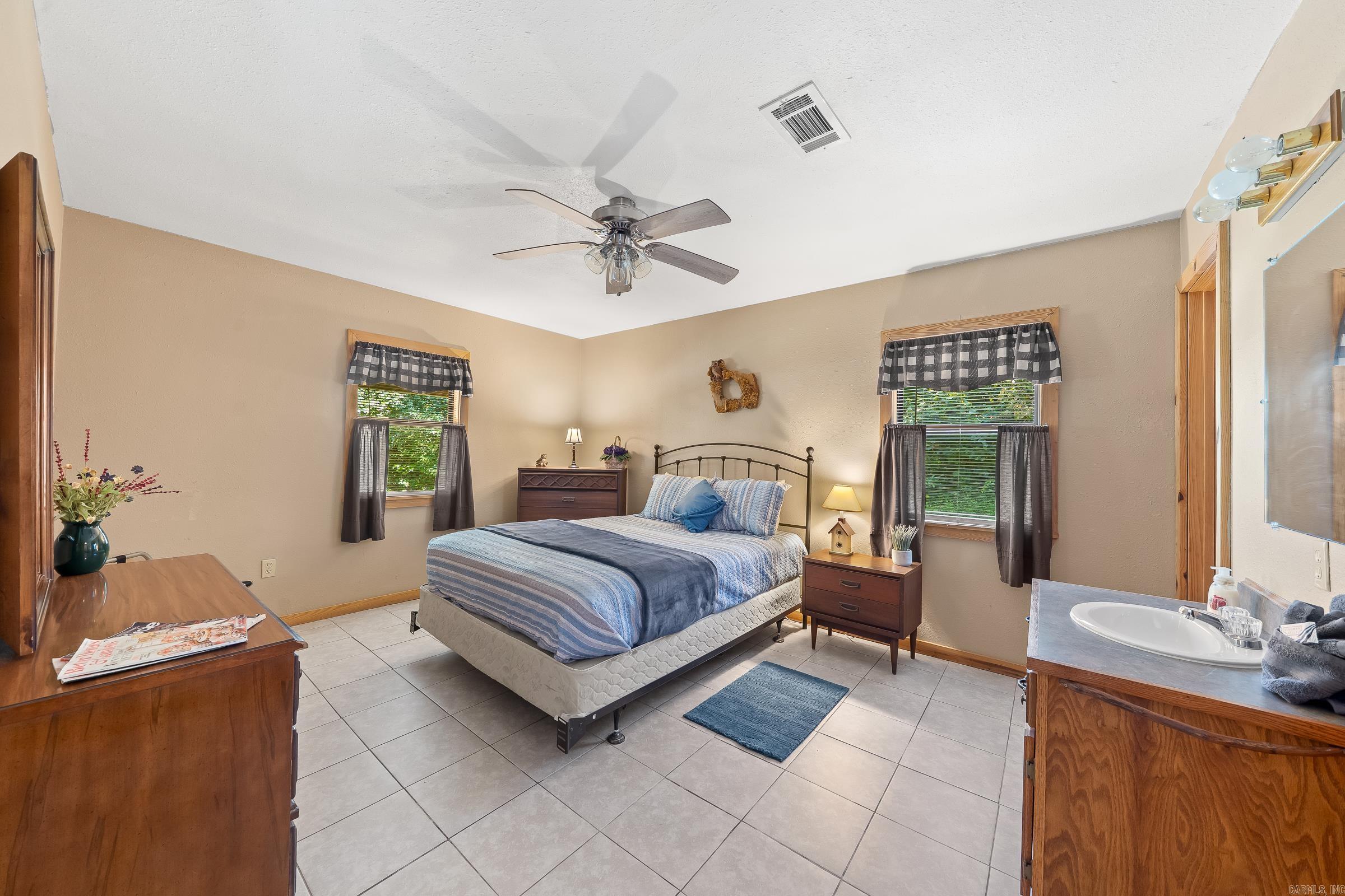 Mena Acreage - Residential