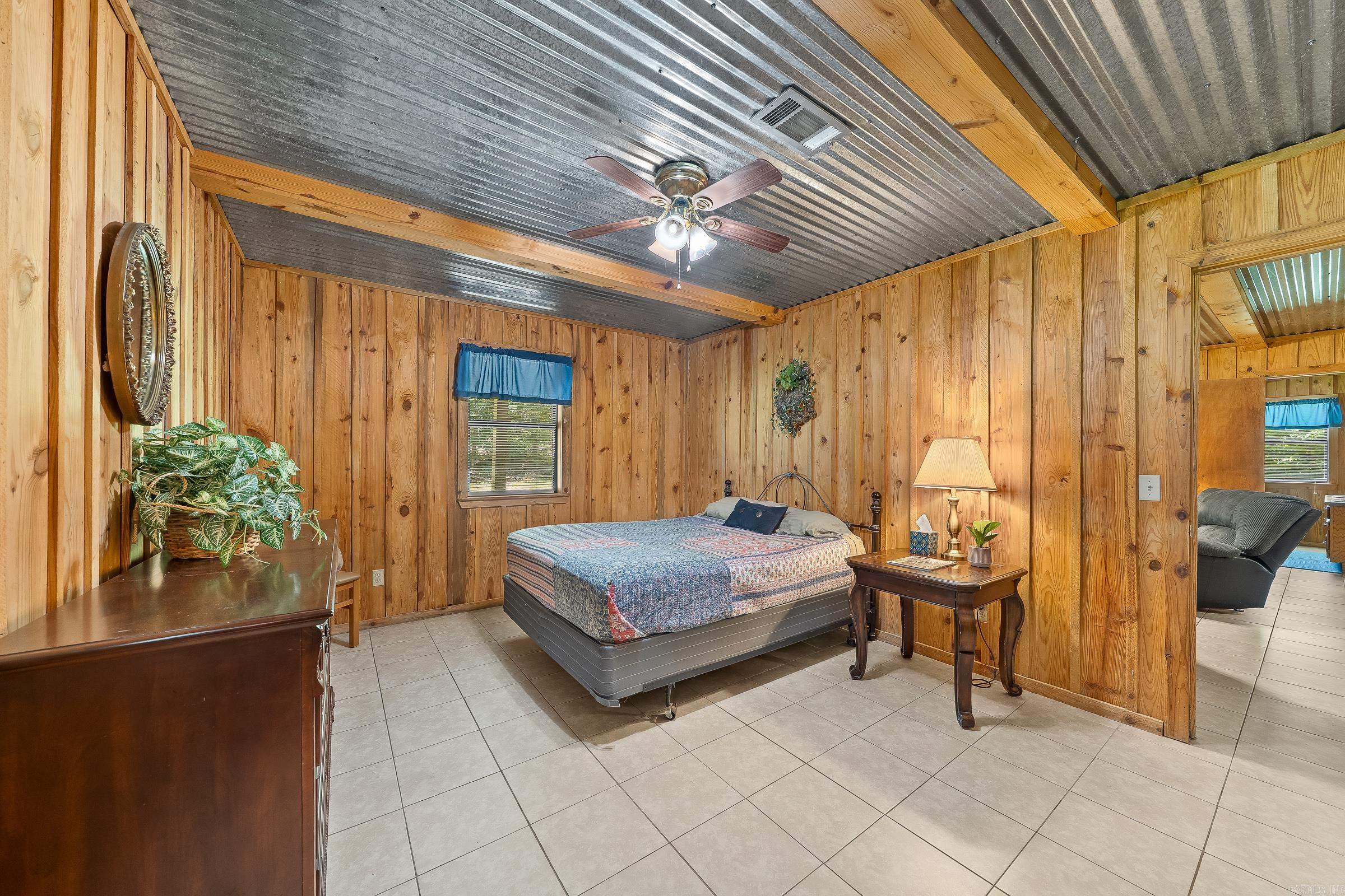 Mena Acreage - Residential