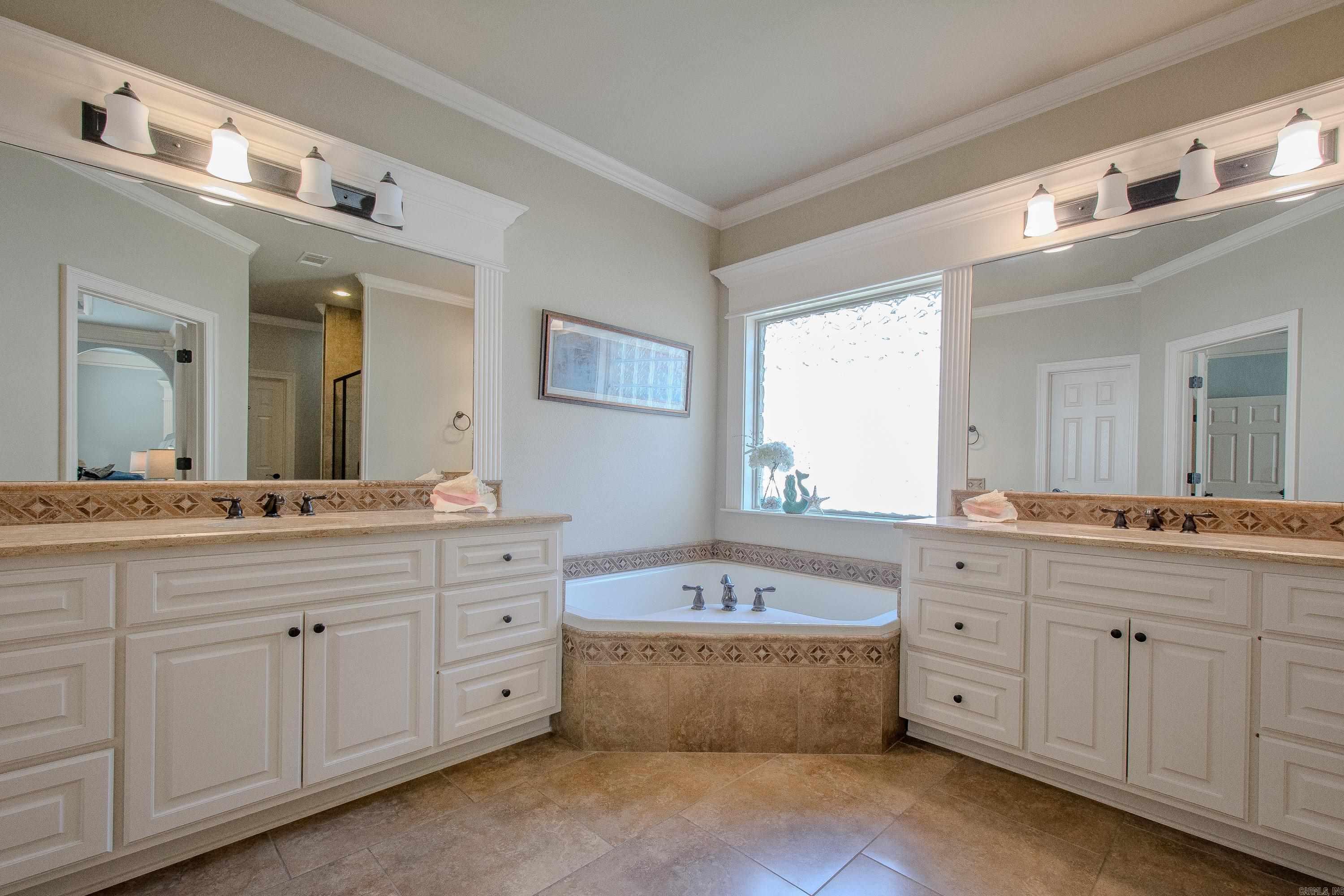 MAUMELLE VALLEY ESTATES - Residential