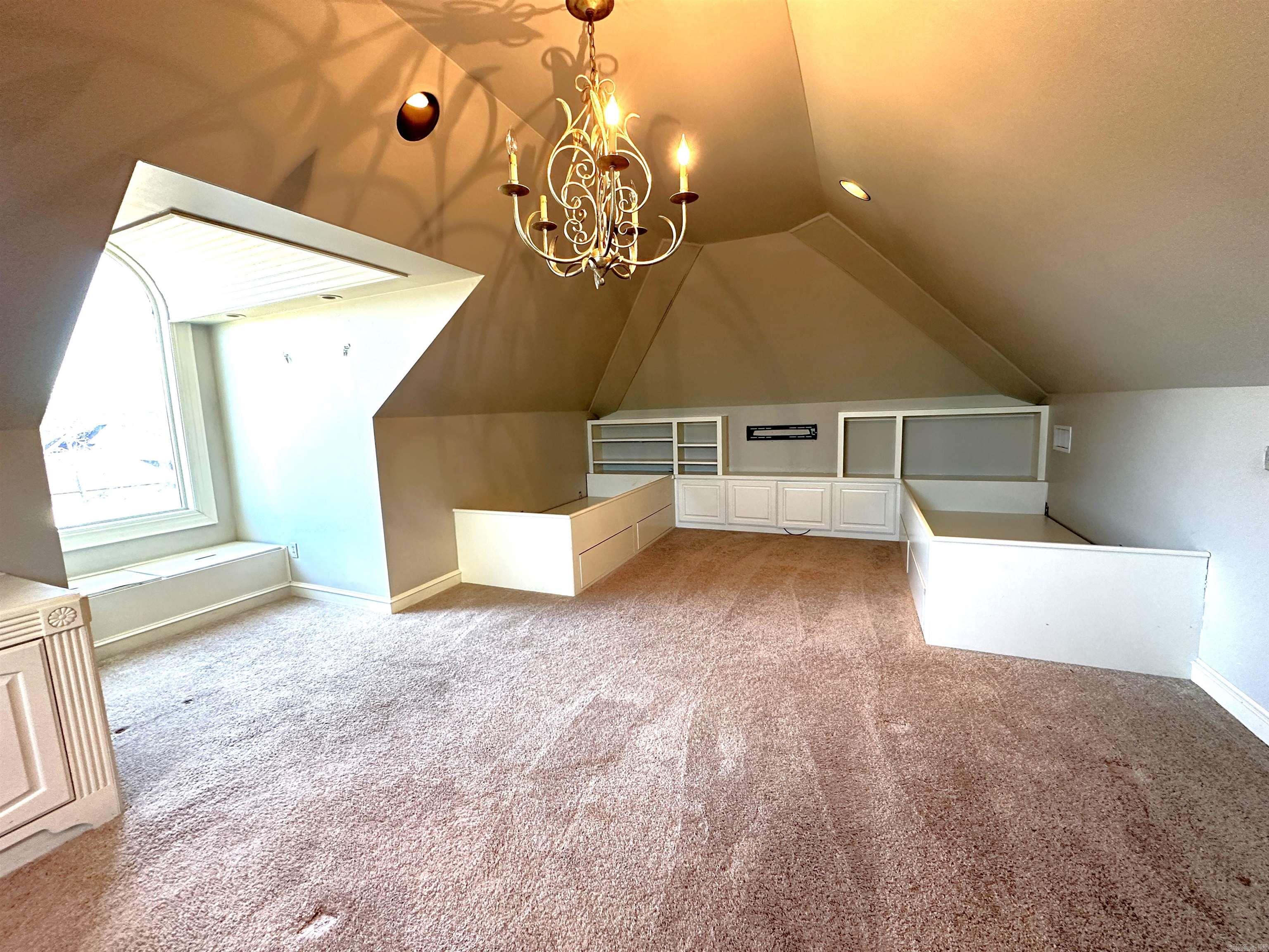 CHENAL DOWNS - Residential