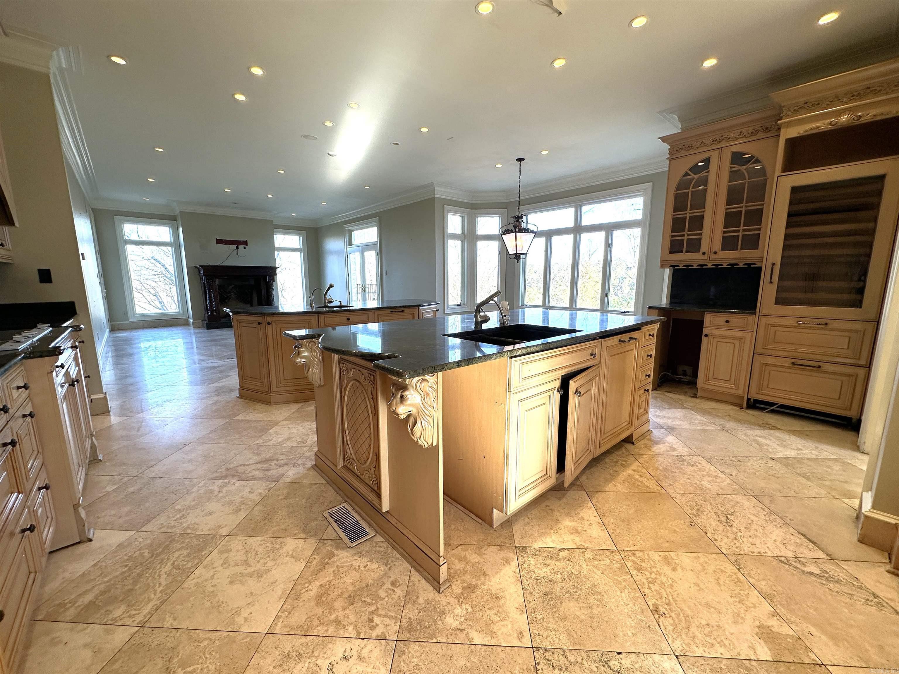 CHENAL DOWNS - Residential