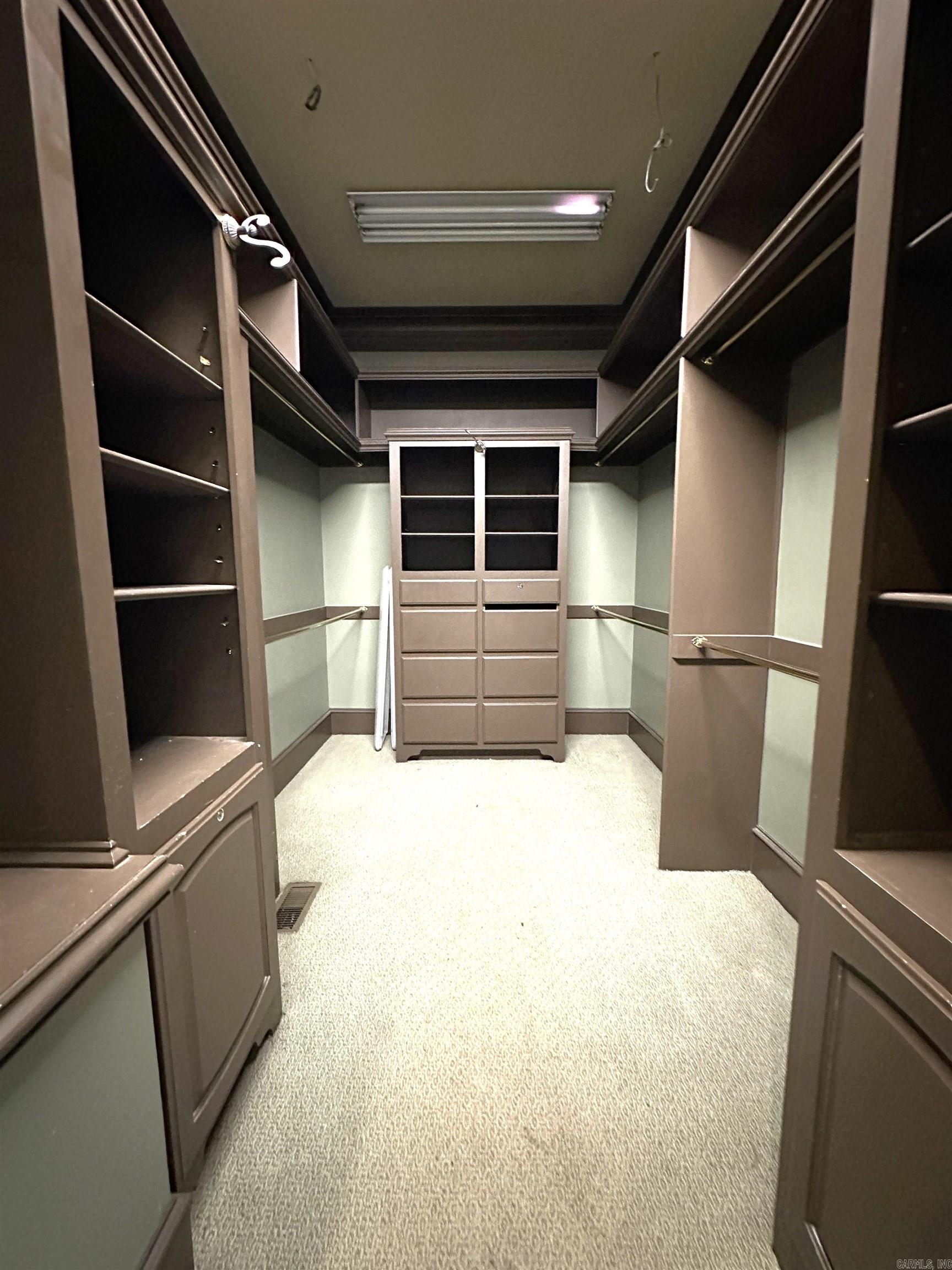 CHENAL DOWNS - Residential