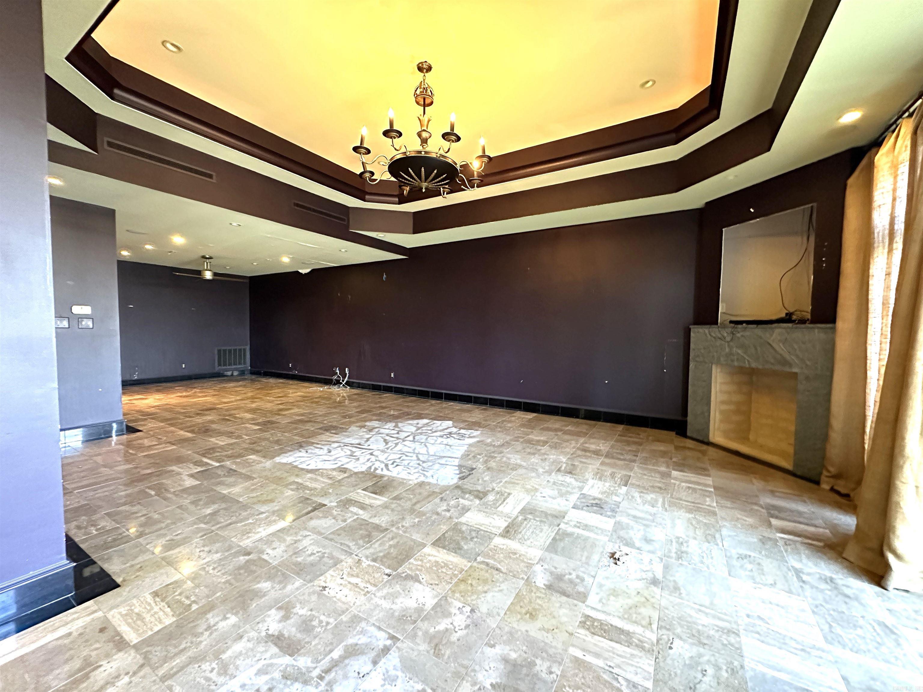 CHENAL DOWNS - Residential