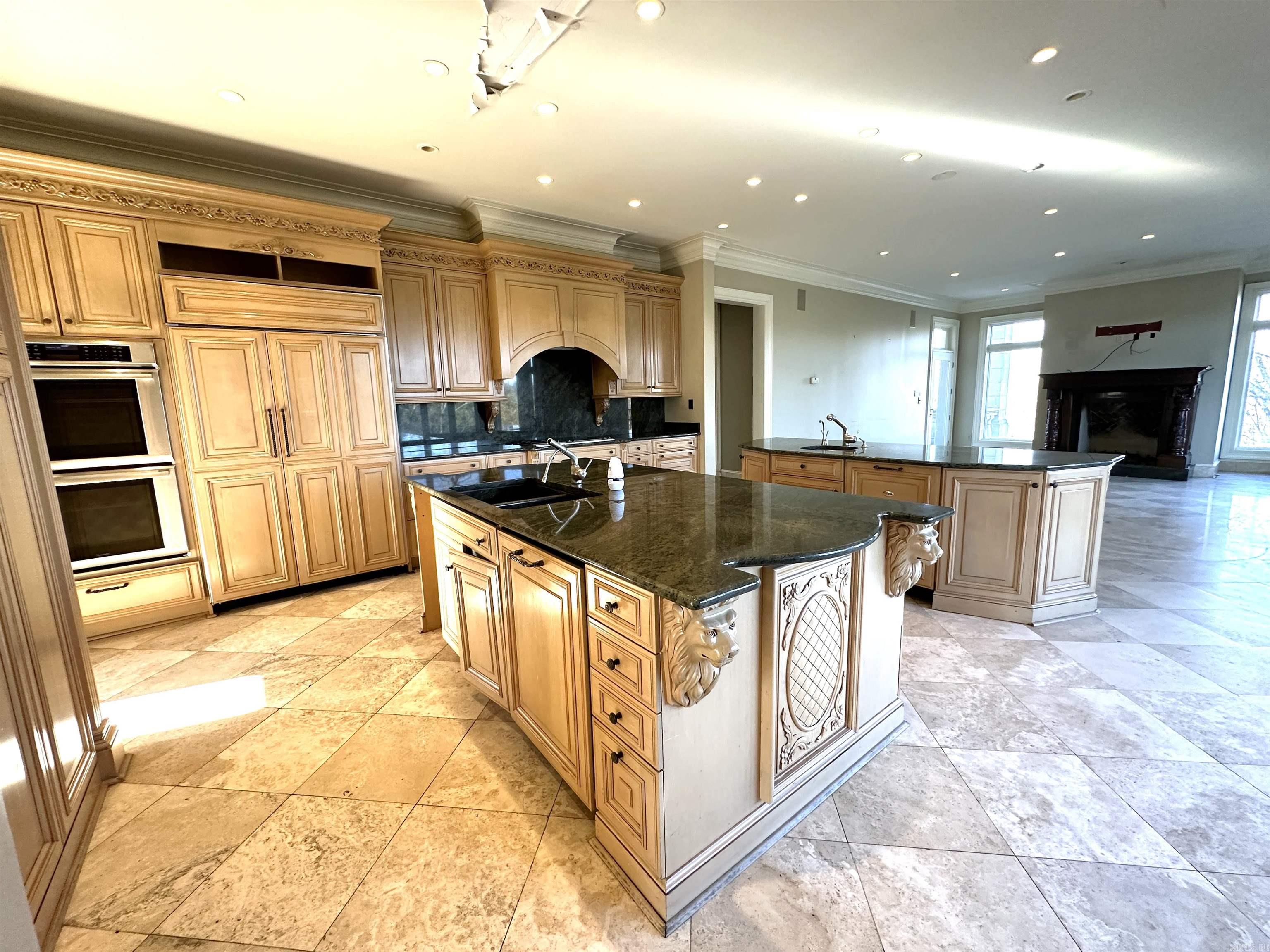 CHENAL DOWNS - Residential