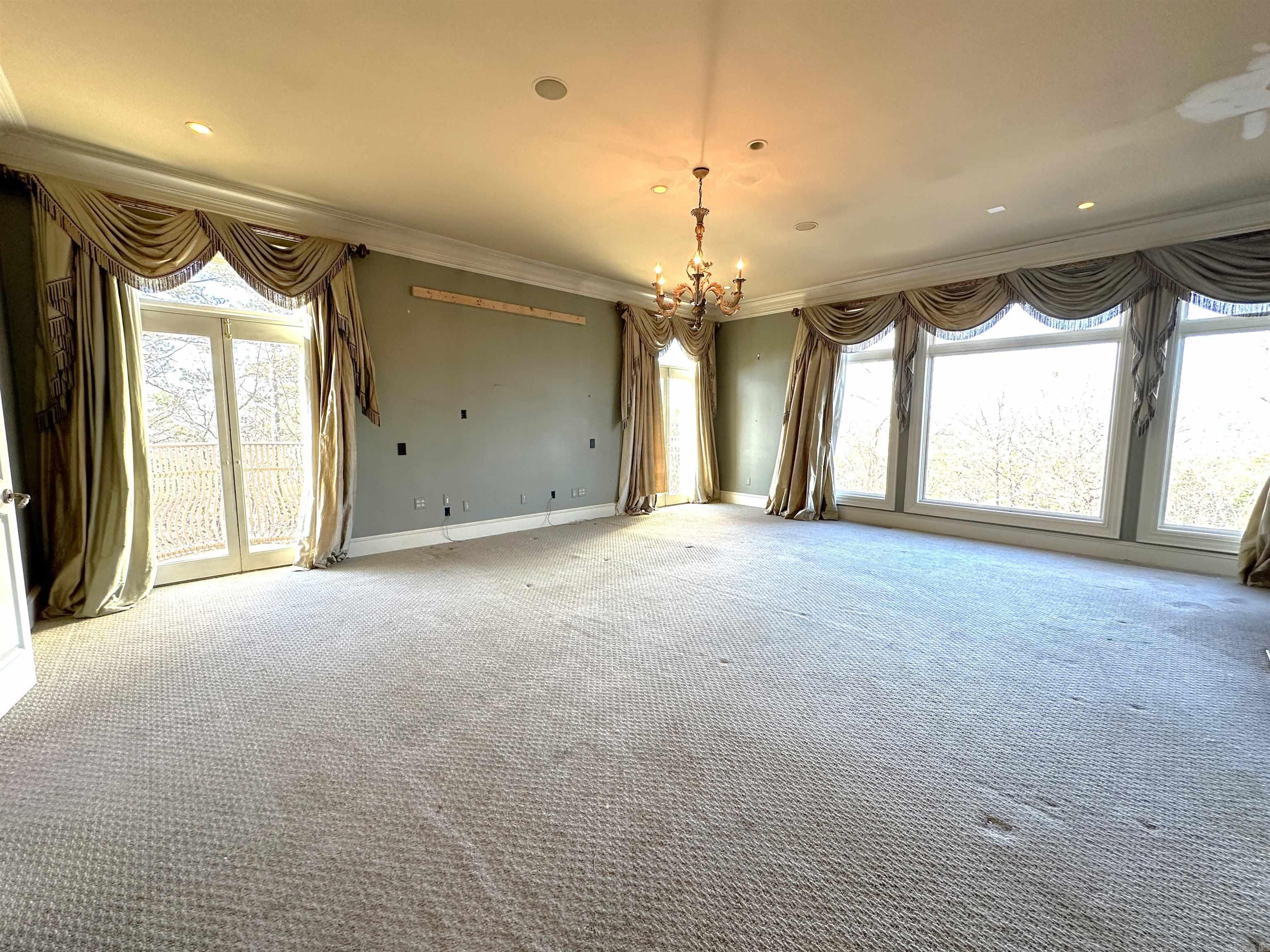 CHENAL DOWNS - Residential