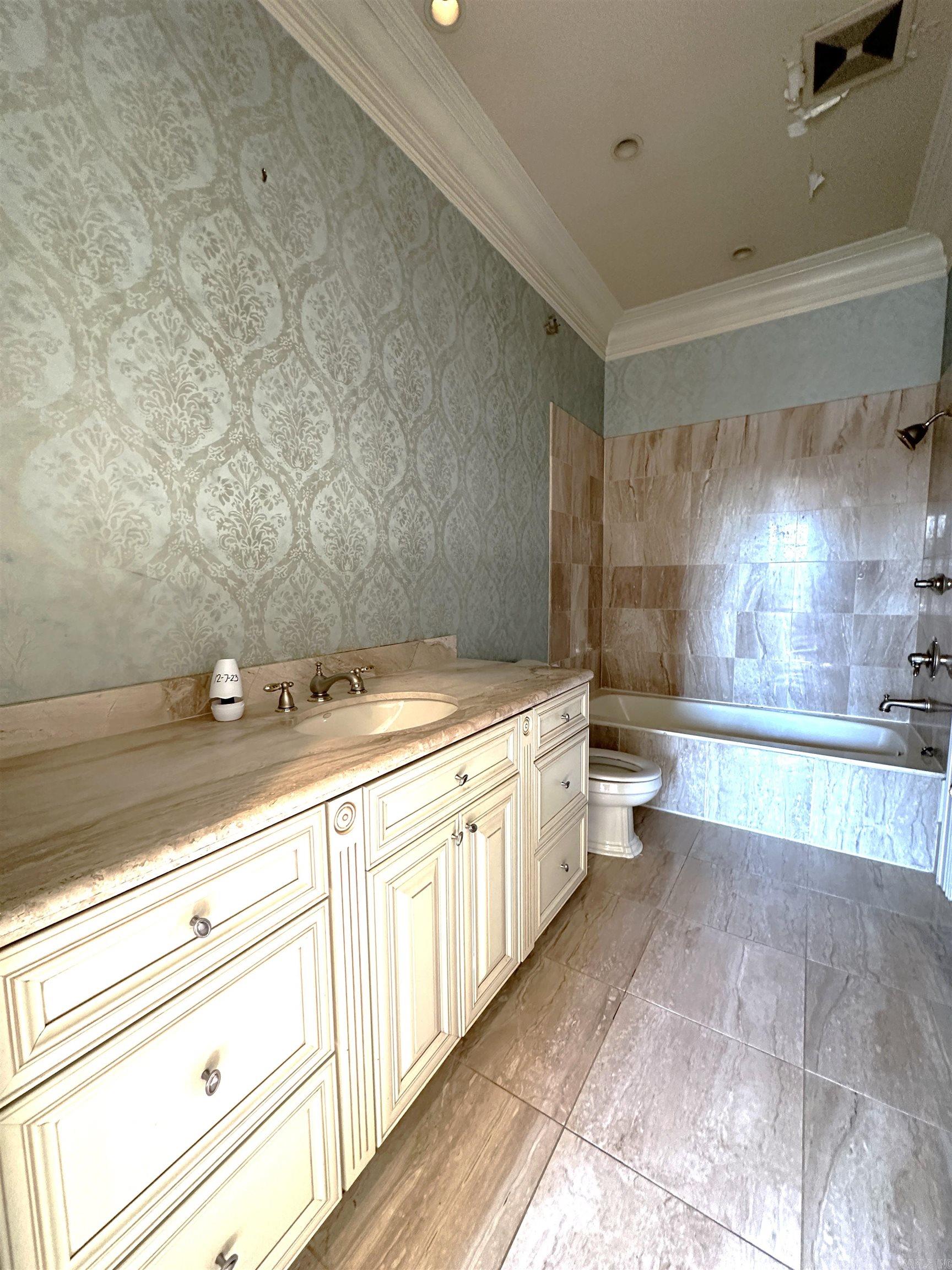 CHENAL DOWNS - Residential