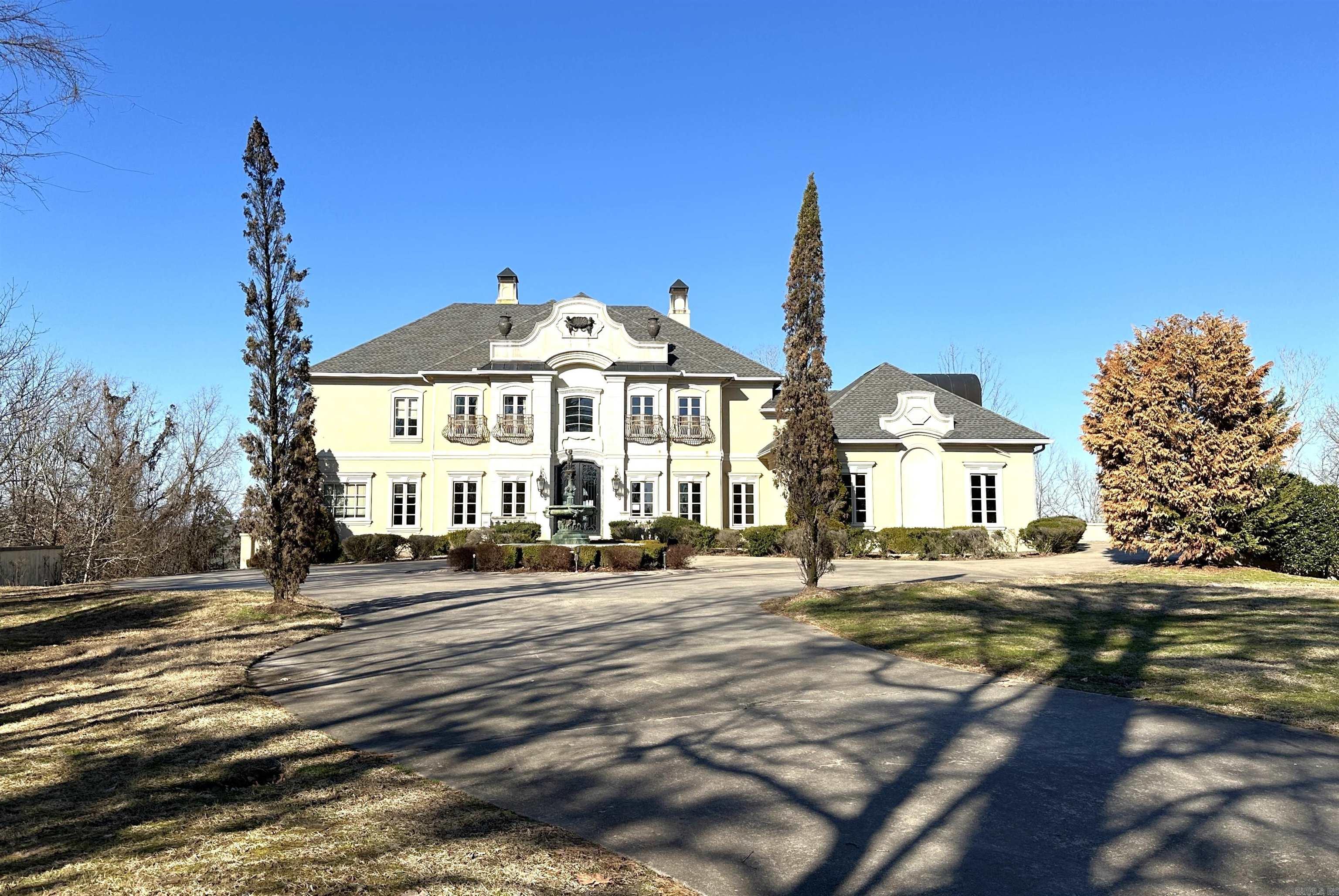 CHENAL DOWNS - Residential