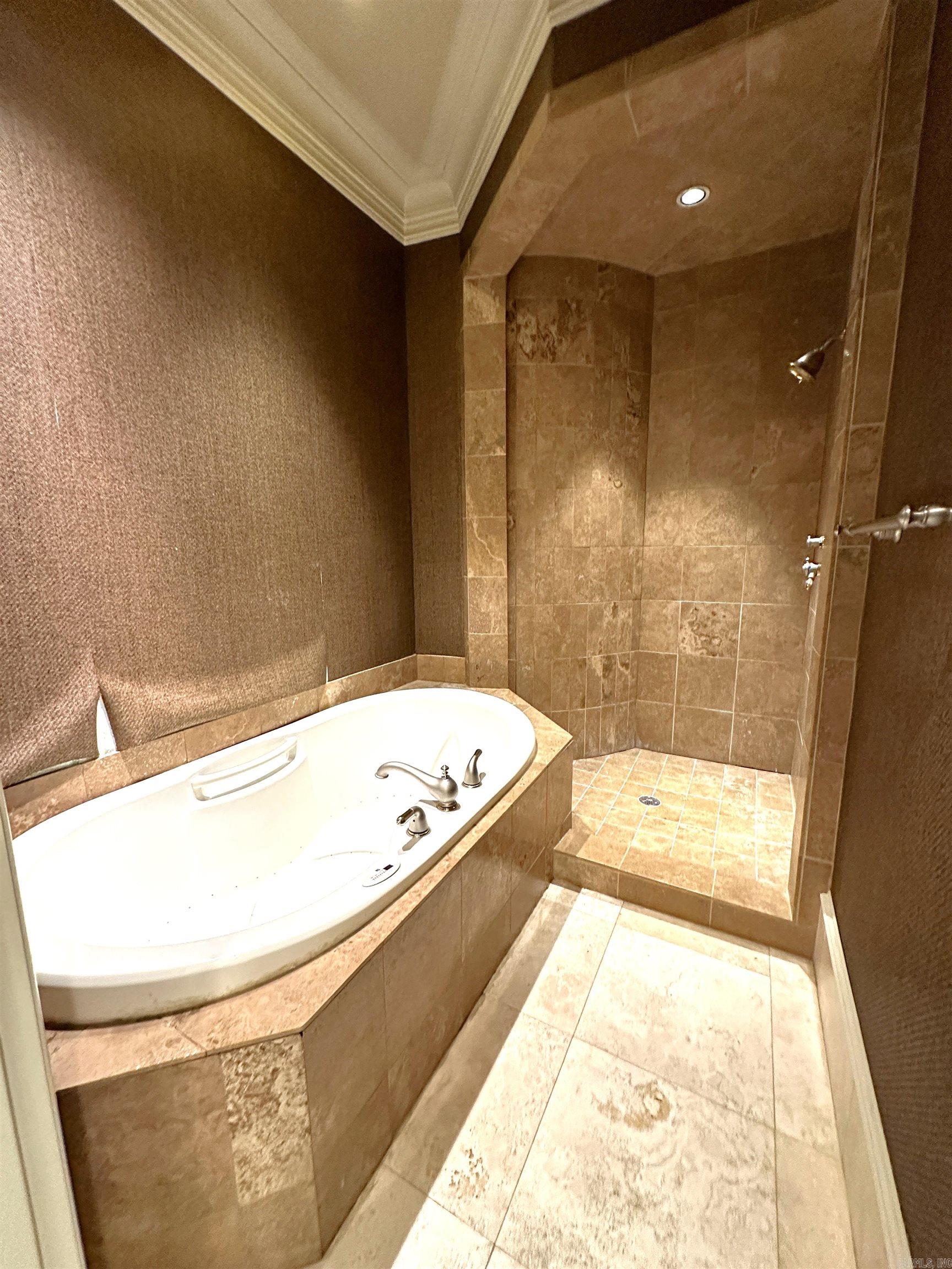 CHENAL DOWNS - Residential