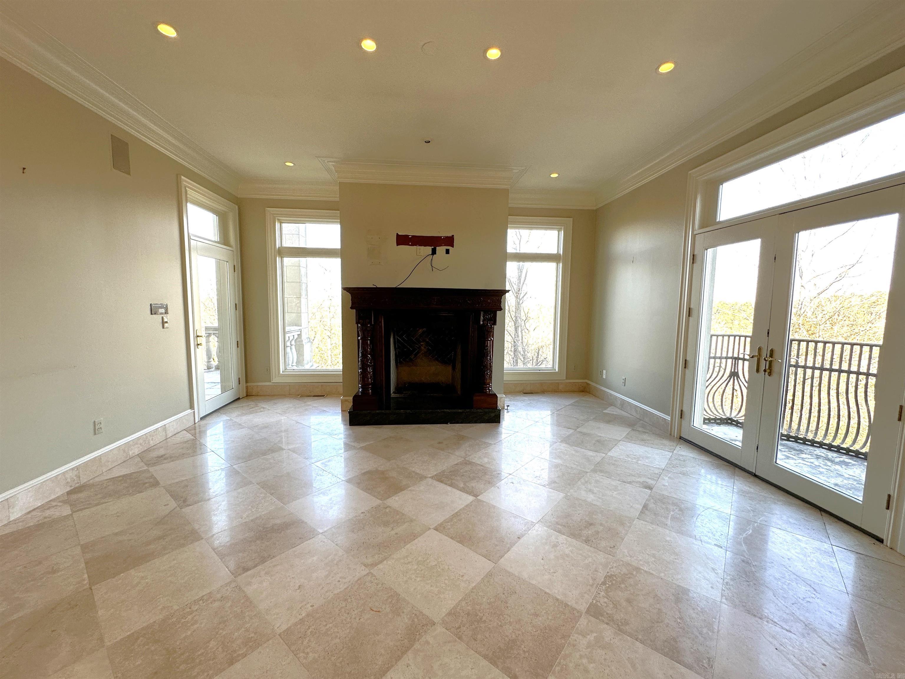 CHENAL DOWNS - Residential