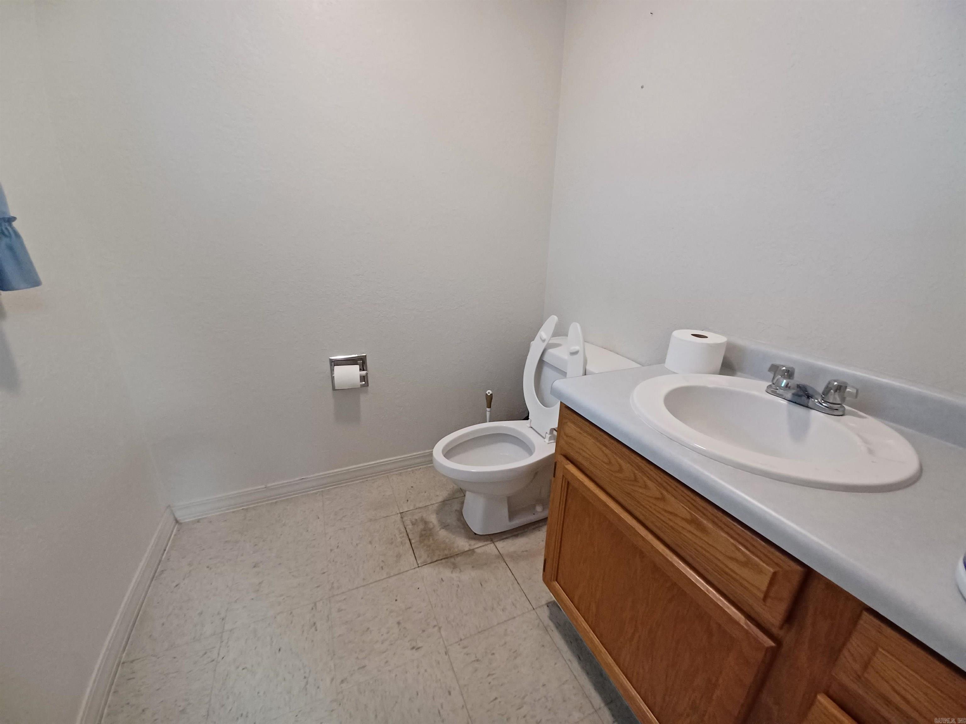 Business Center - Commercial Sale