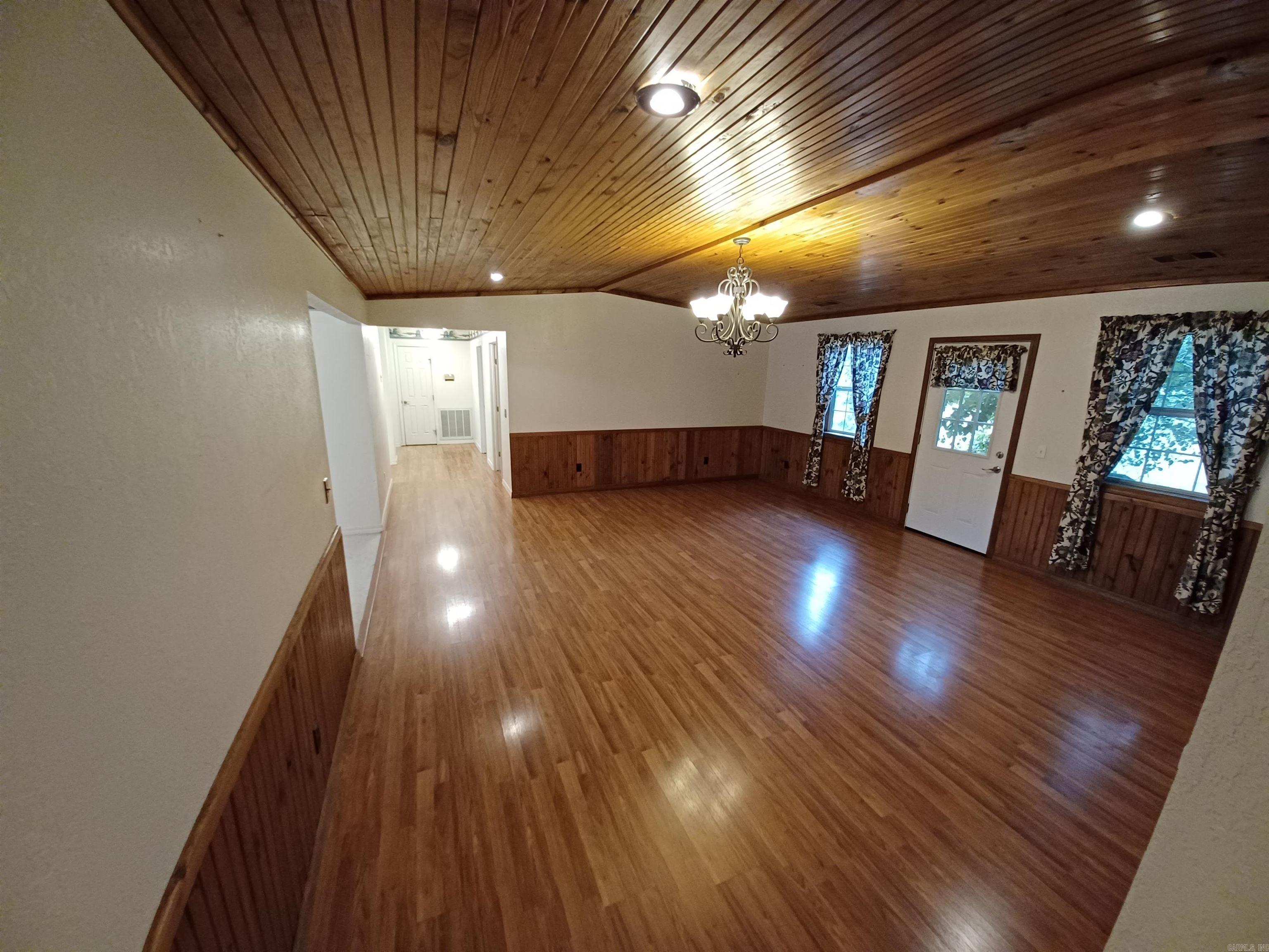 Business Center - Commercial Sale