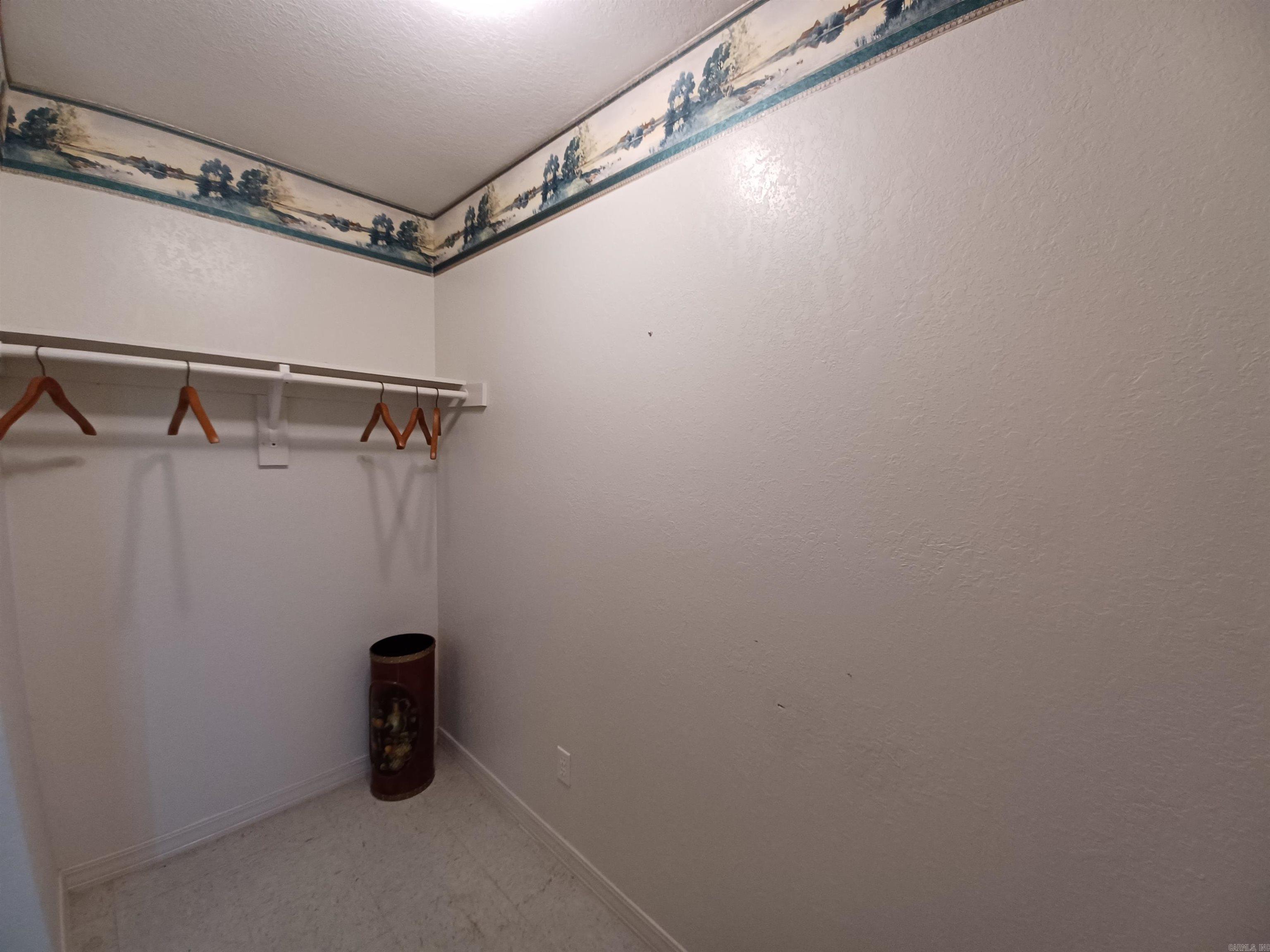 Business Center - Commercial Sale