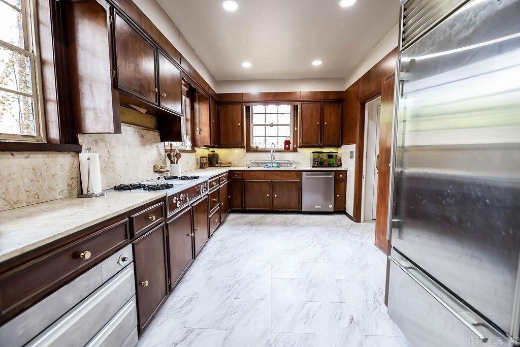 2ND WEST MAIN HEIGHTS - Residential