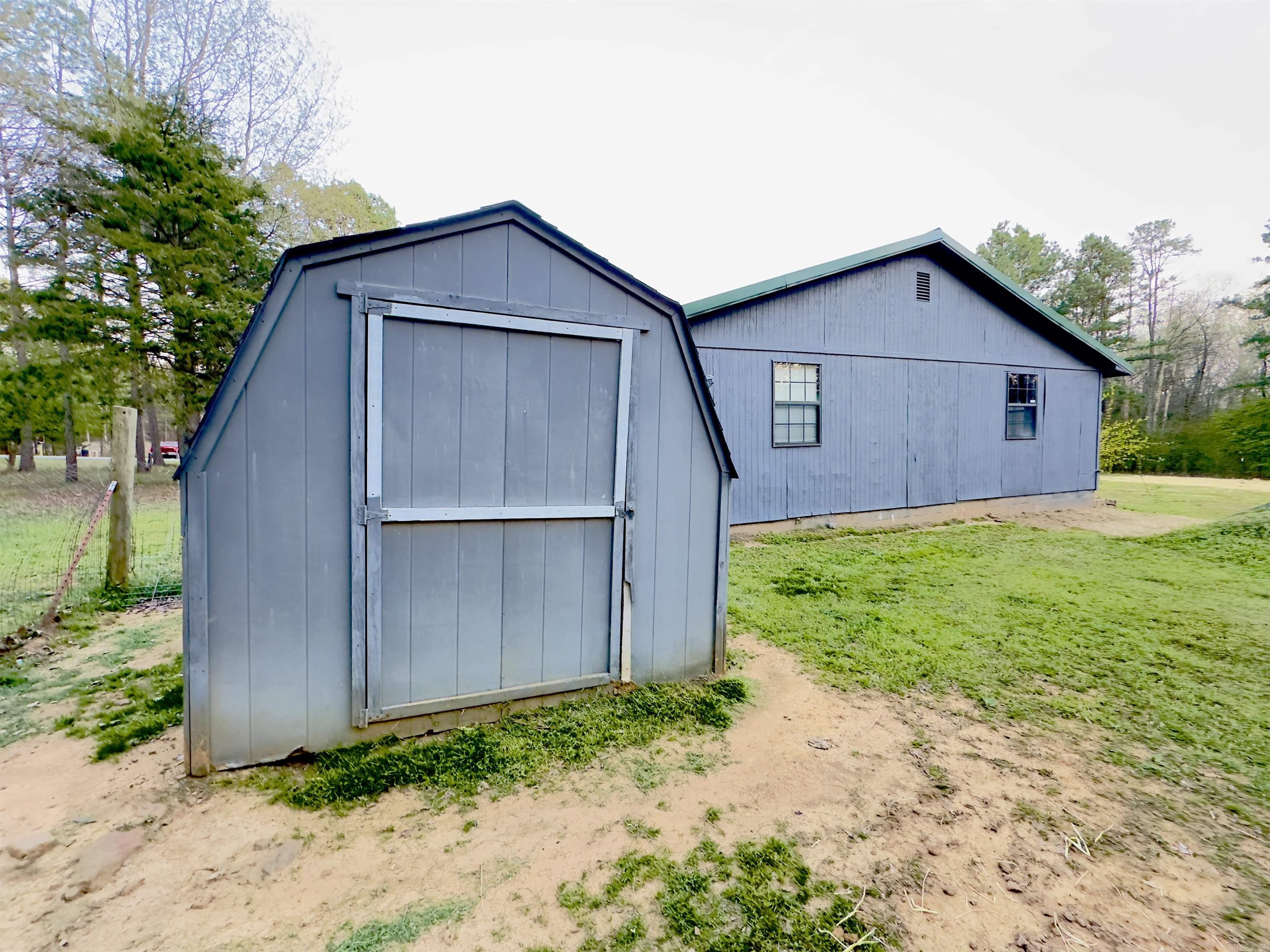 WOODED ACRES - Residential