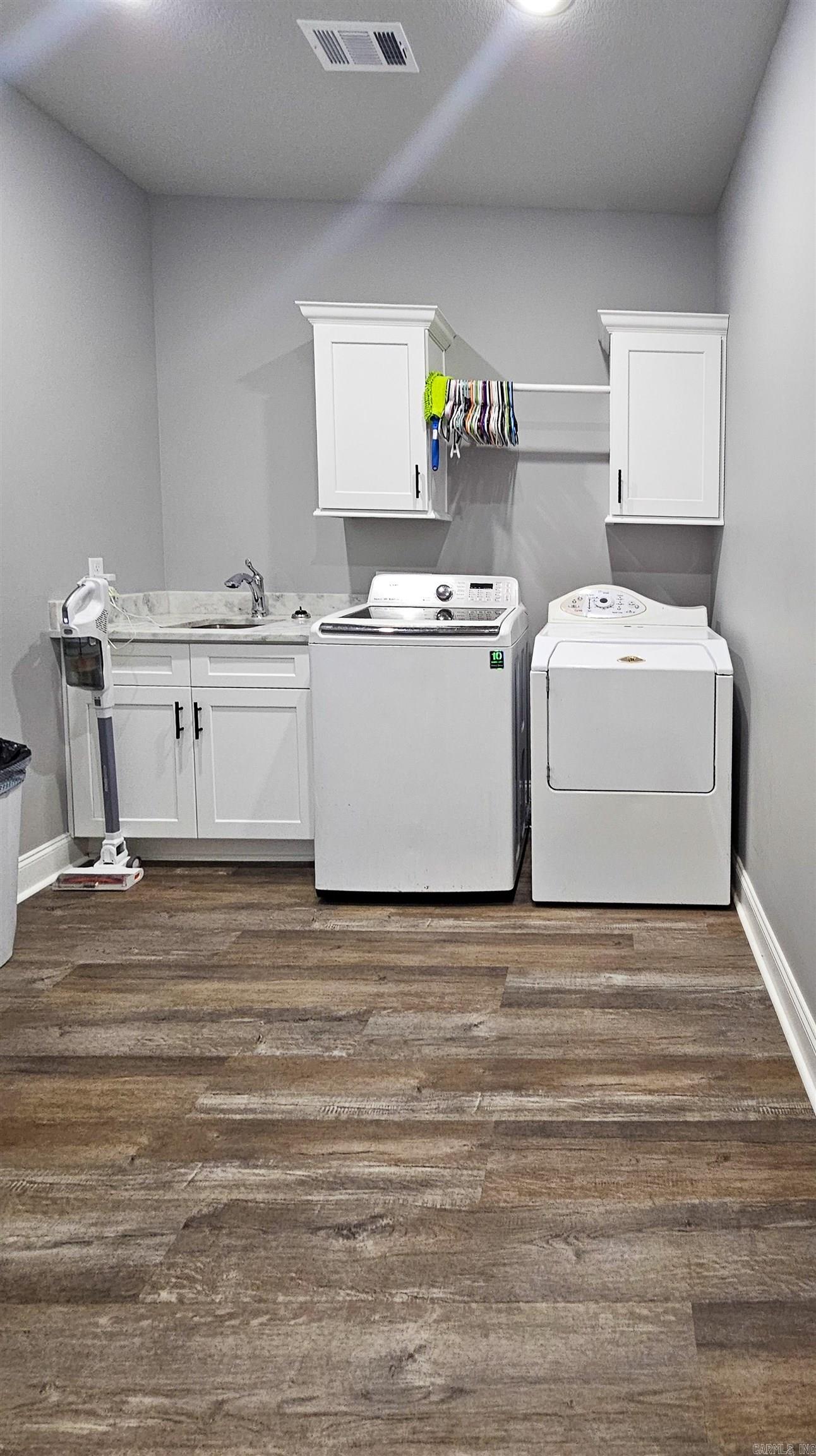 GATLIN CROSSING AT WHISPERING HI - Residential