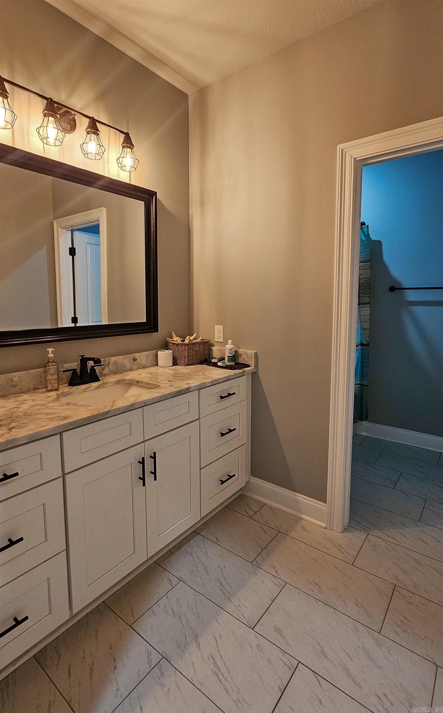 GATLIN CROSSING AT WHISPERING HI - Residential