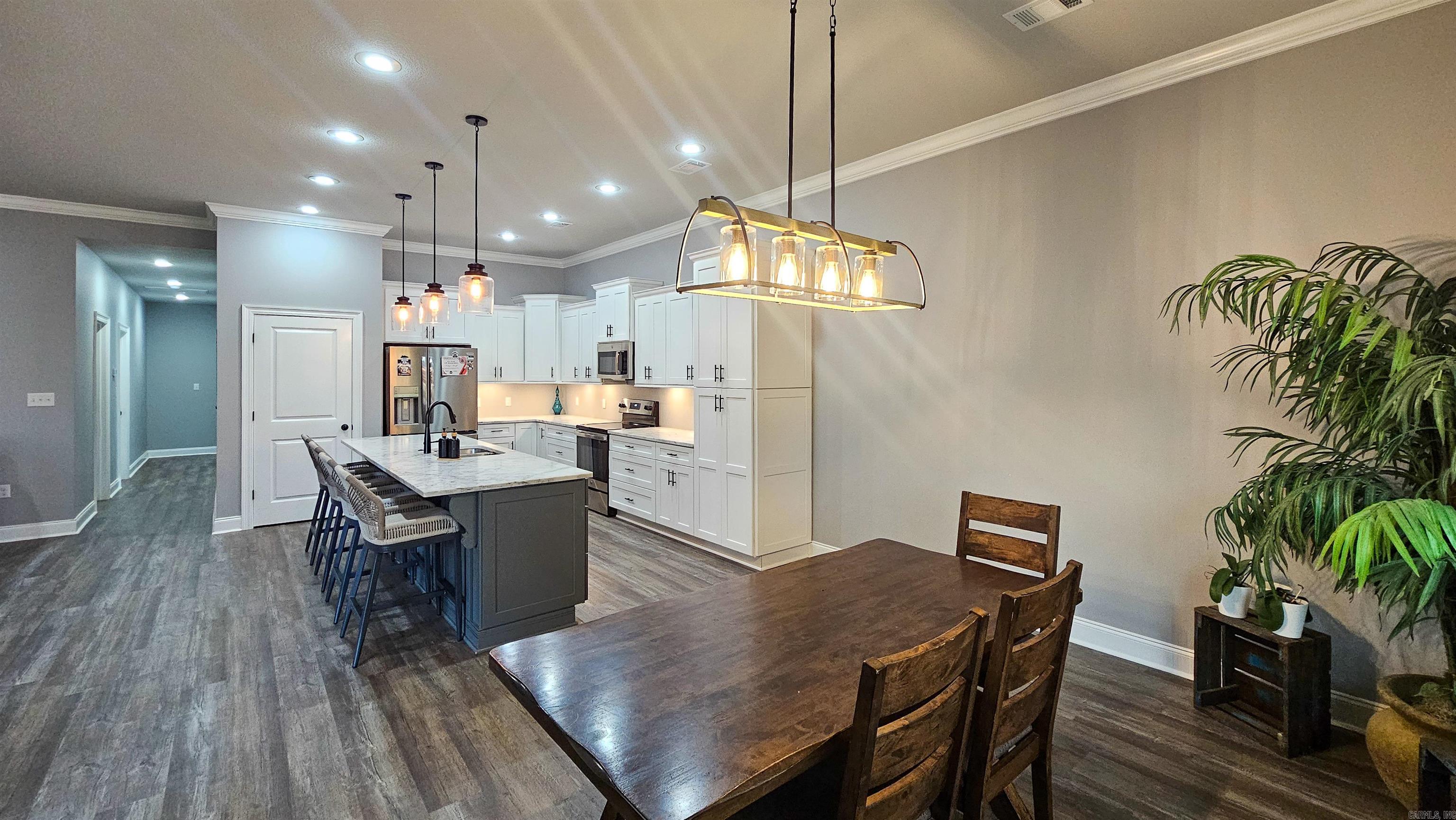 GATLIN CROSSING AT WHISPERING HI - Residential