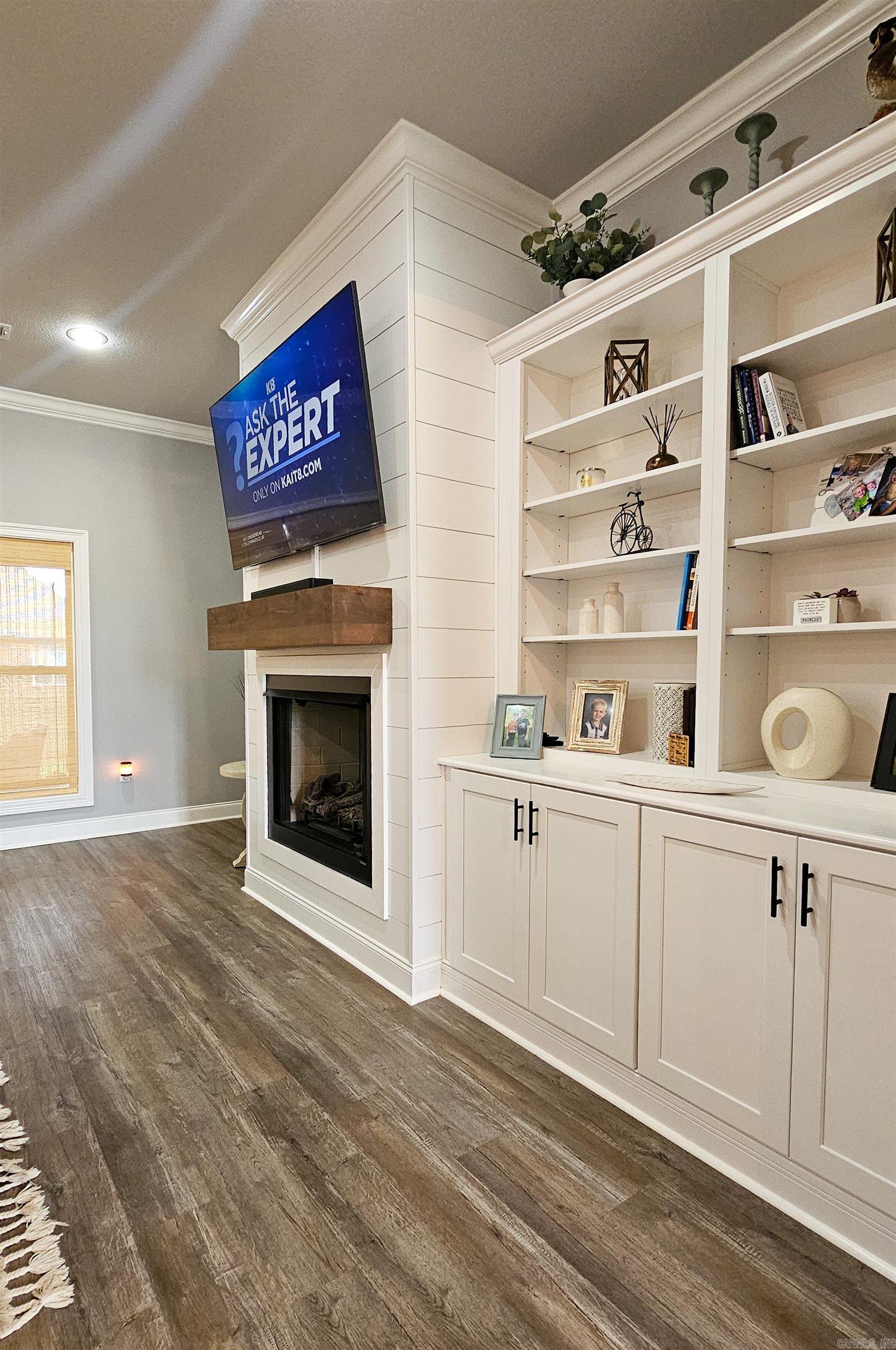 GATLIN CROSSING AT WHISPERING HI - Residential