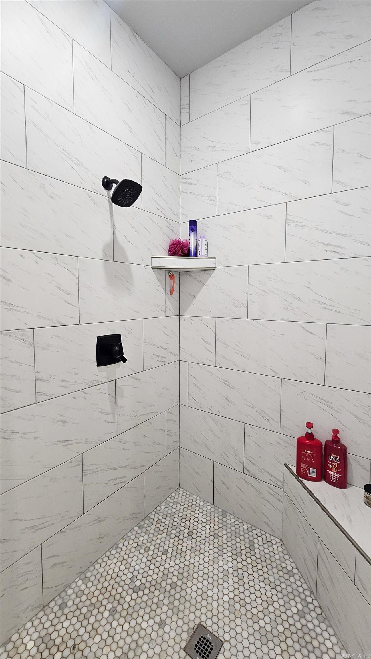 GATLIN CROSSING AT WHISPERING HI - Residential