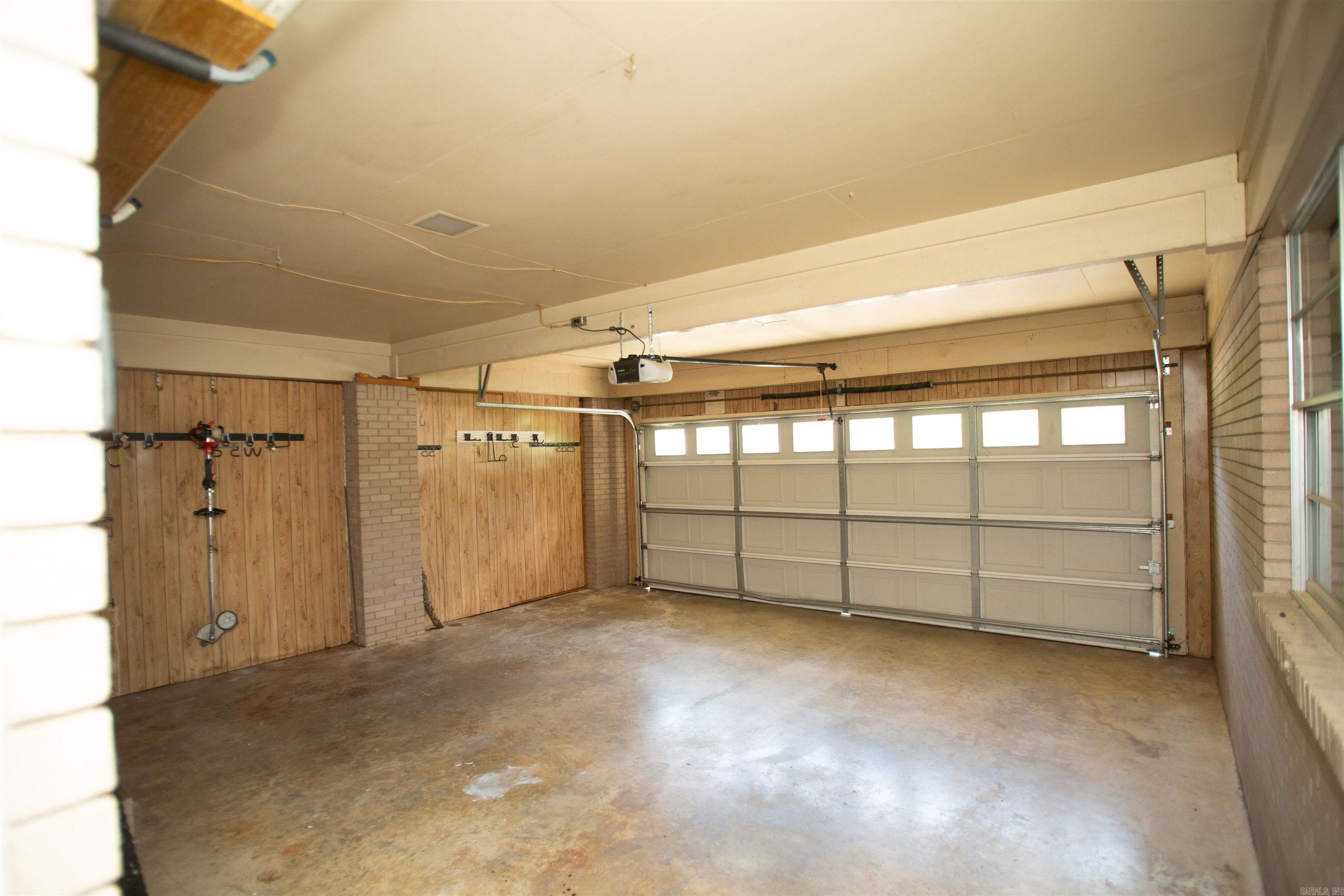 Leawood Heights - Residential Lease