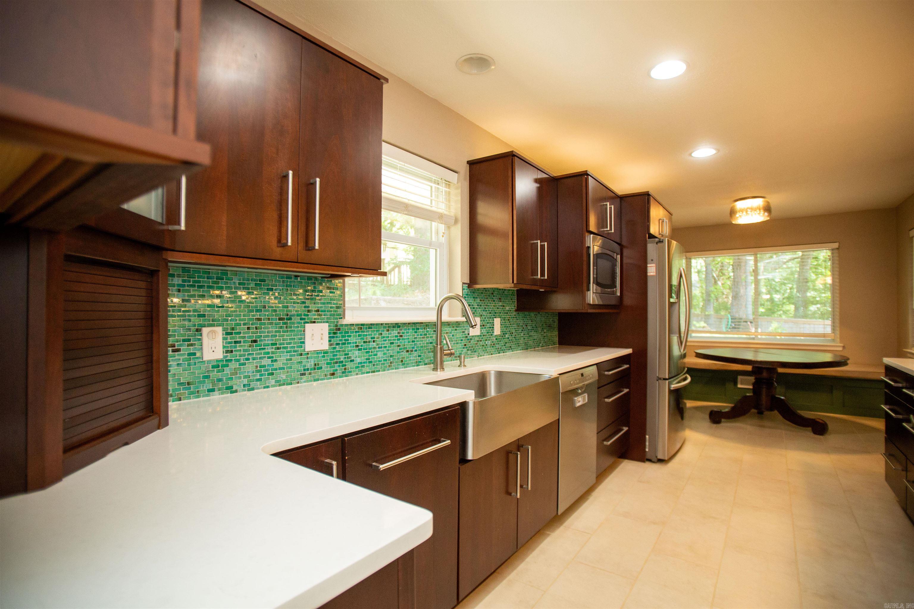 Leawood Heights - Residential Lease