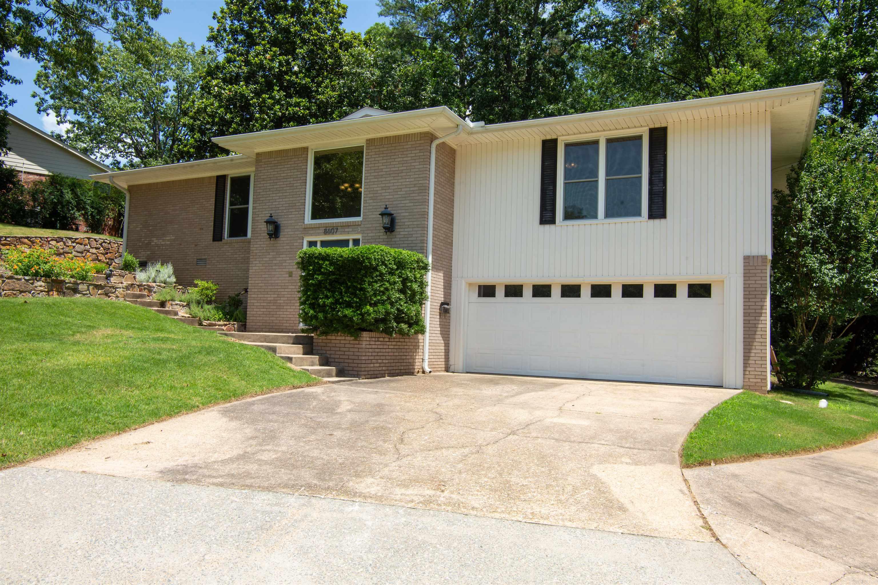 Leawood Heights - Residential Lease