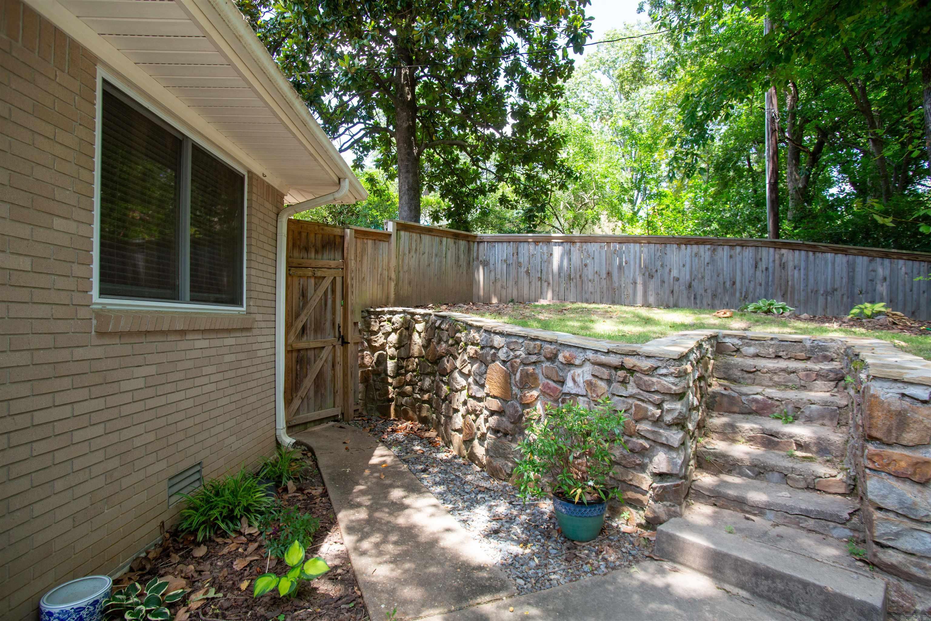 Leawood Heights - Residential Lease