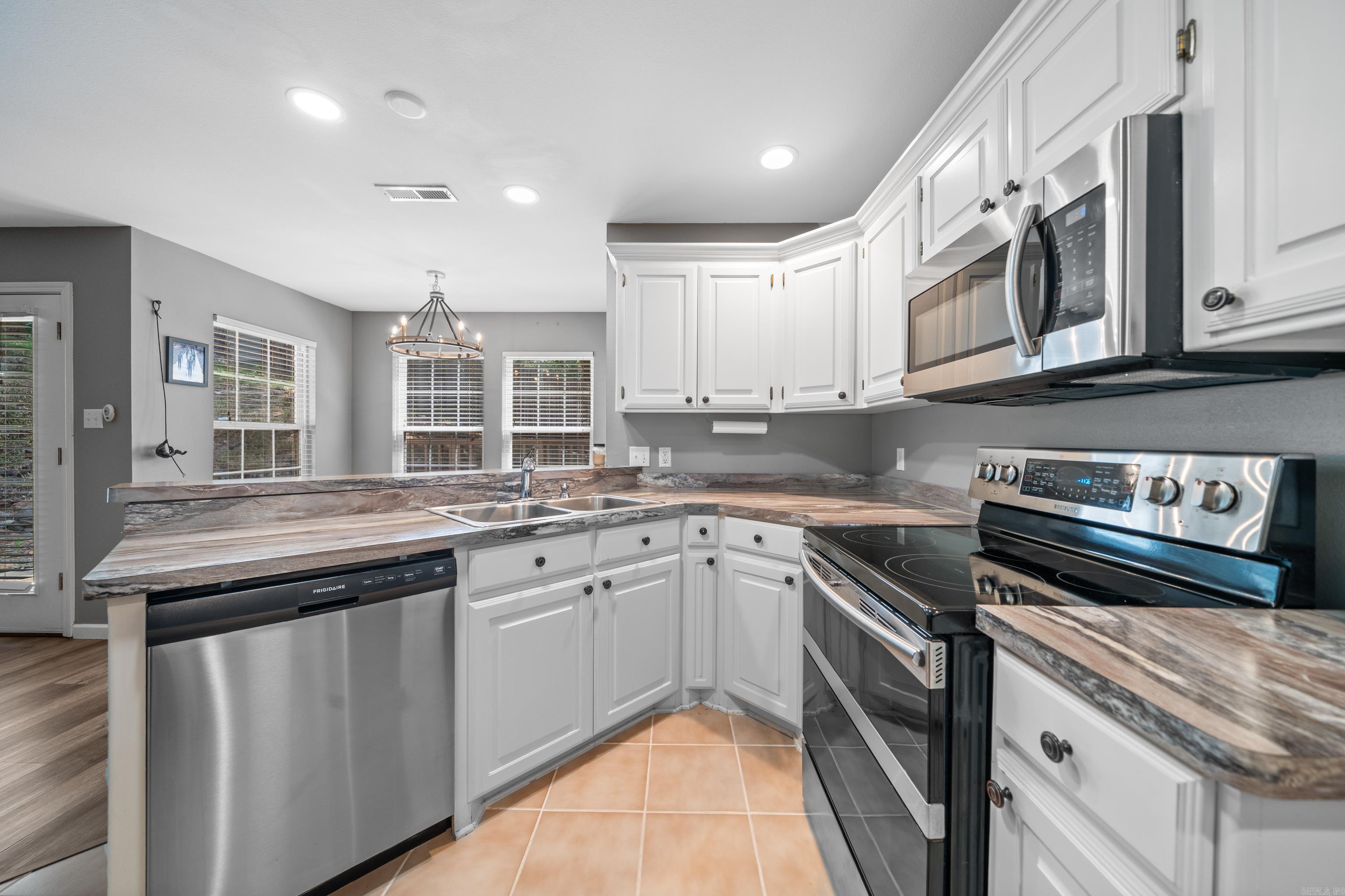 KYLER ESTATES - Residential