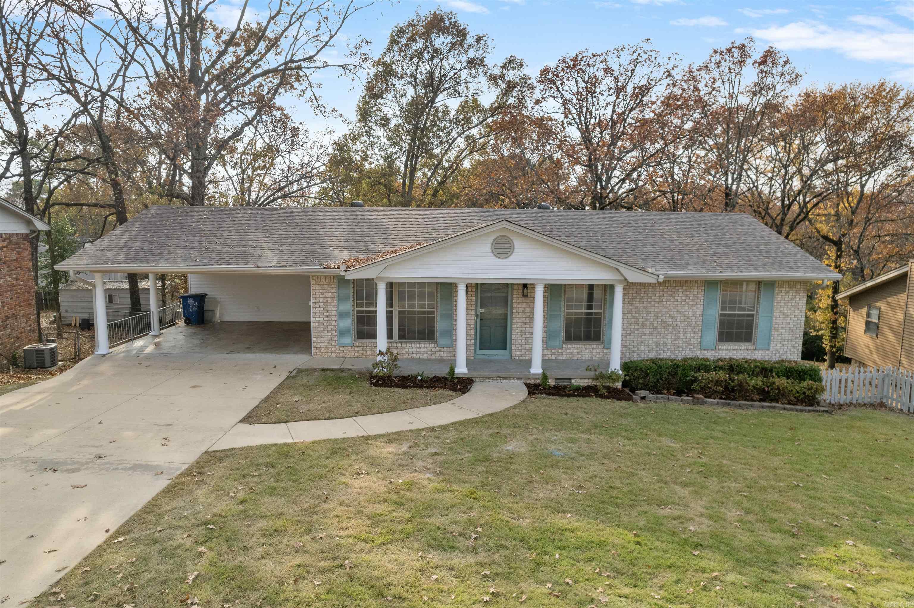 INDIAN HILLS - Residential