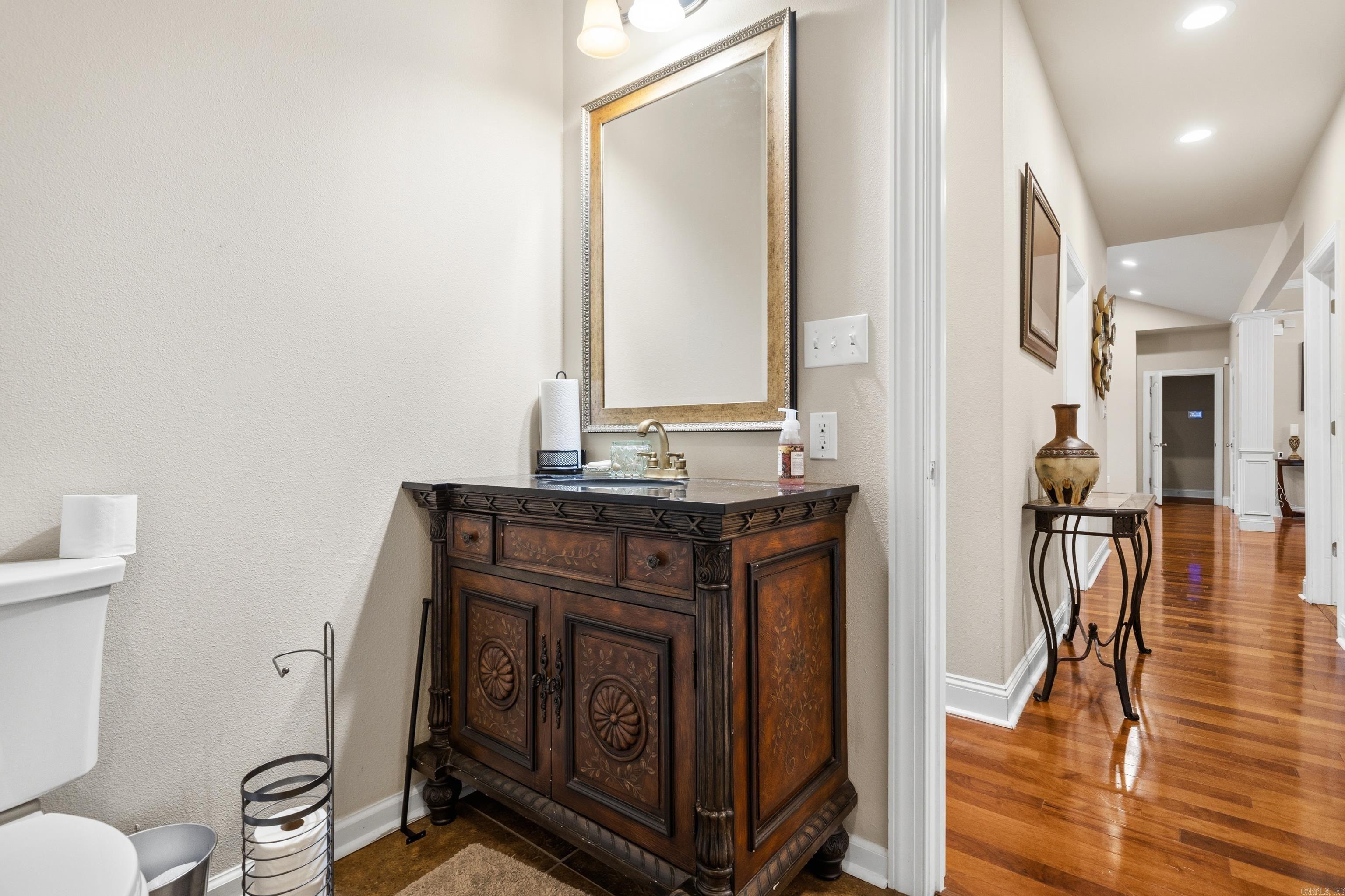 HIGH MEADOW ESTATES - Residential